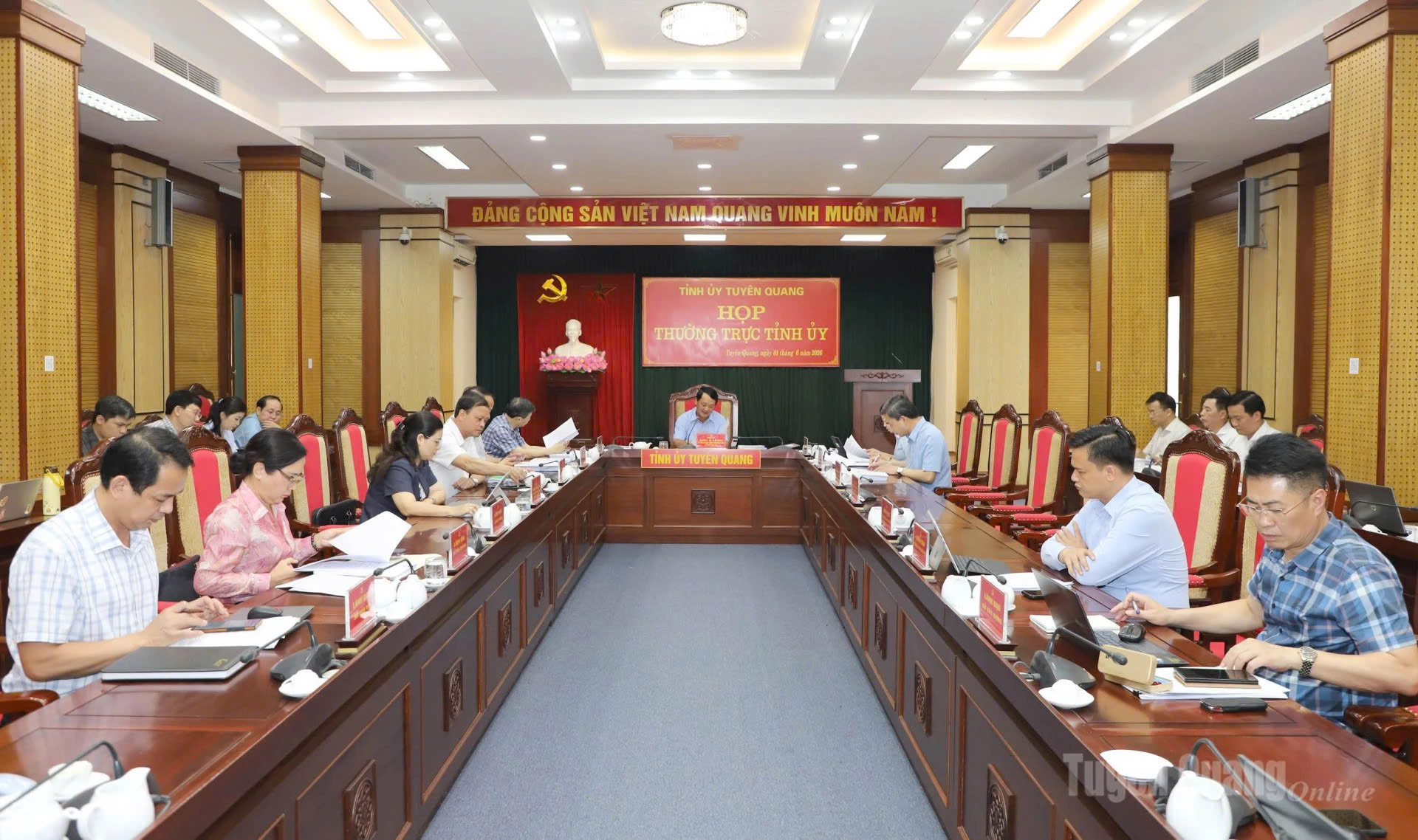 Triển khai có hiệu quả nhiệm vụ sắp xếp thôn bản, tổ dân phố