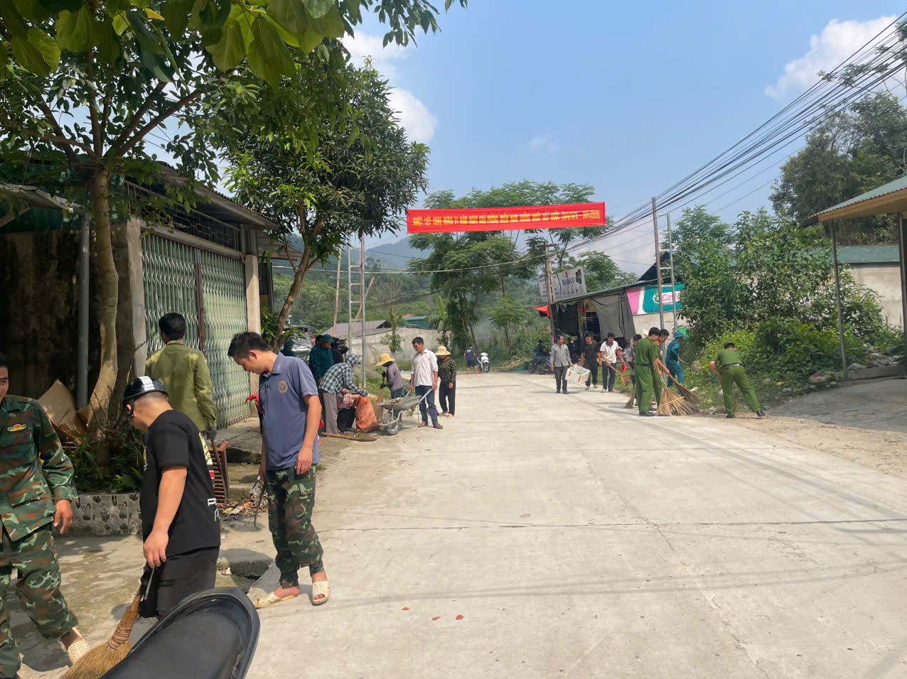 CHUNG TAY BẢO VỆ MÔI TRƯỜNG TẠI XÃ THƯỢNG SƠN