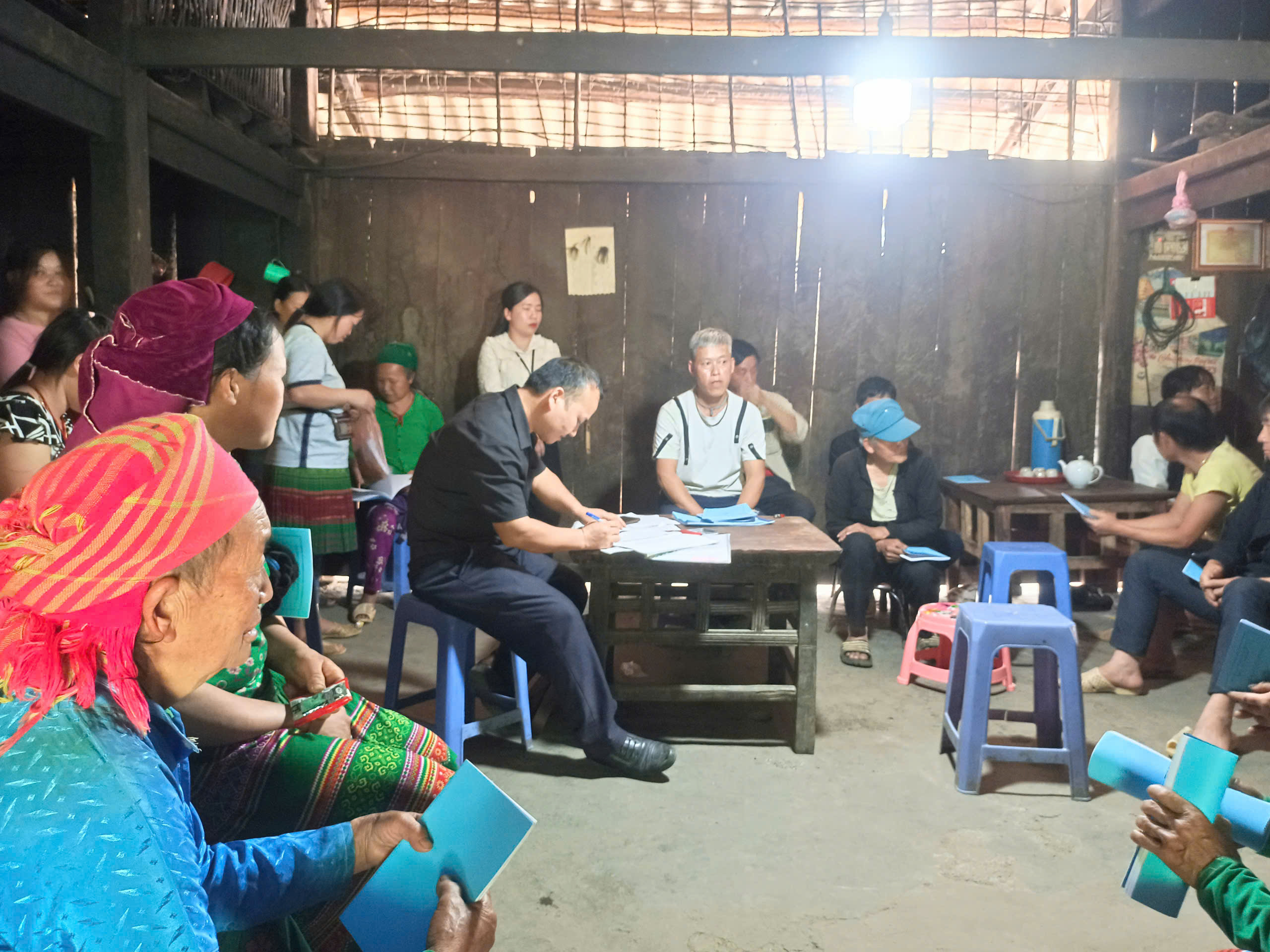 Thôn Làng Tỉnh Dào A tổ chức họp thôn triển khai một số nội dung quan trọng