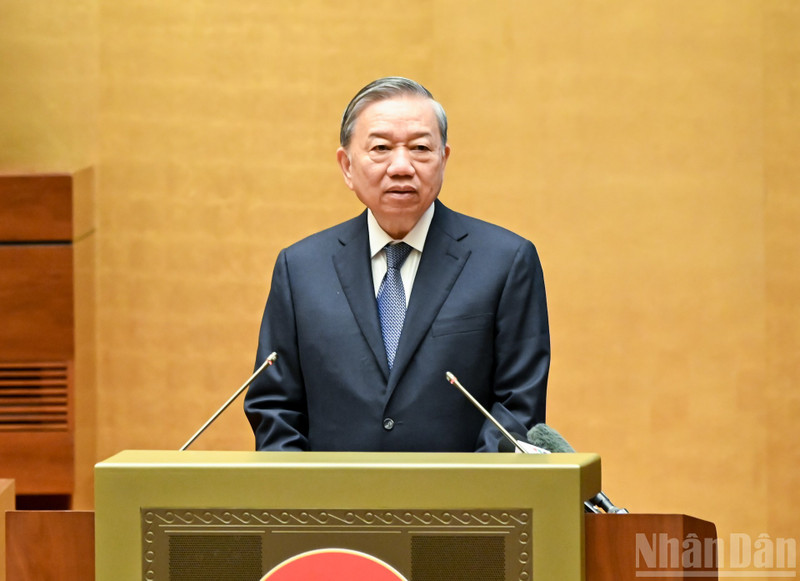 Resolute execution of Politburo resolutions to generate strong impetus for breakthroughs: Party chief