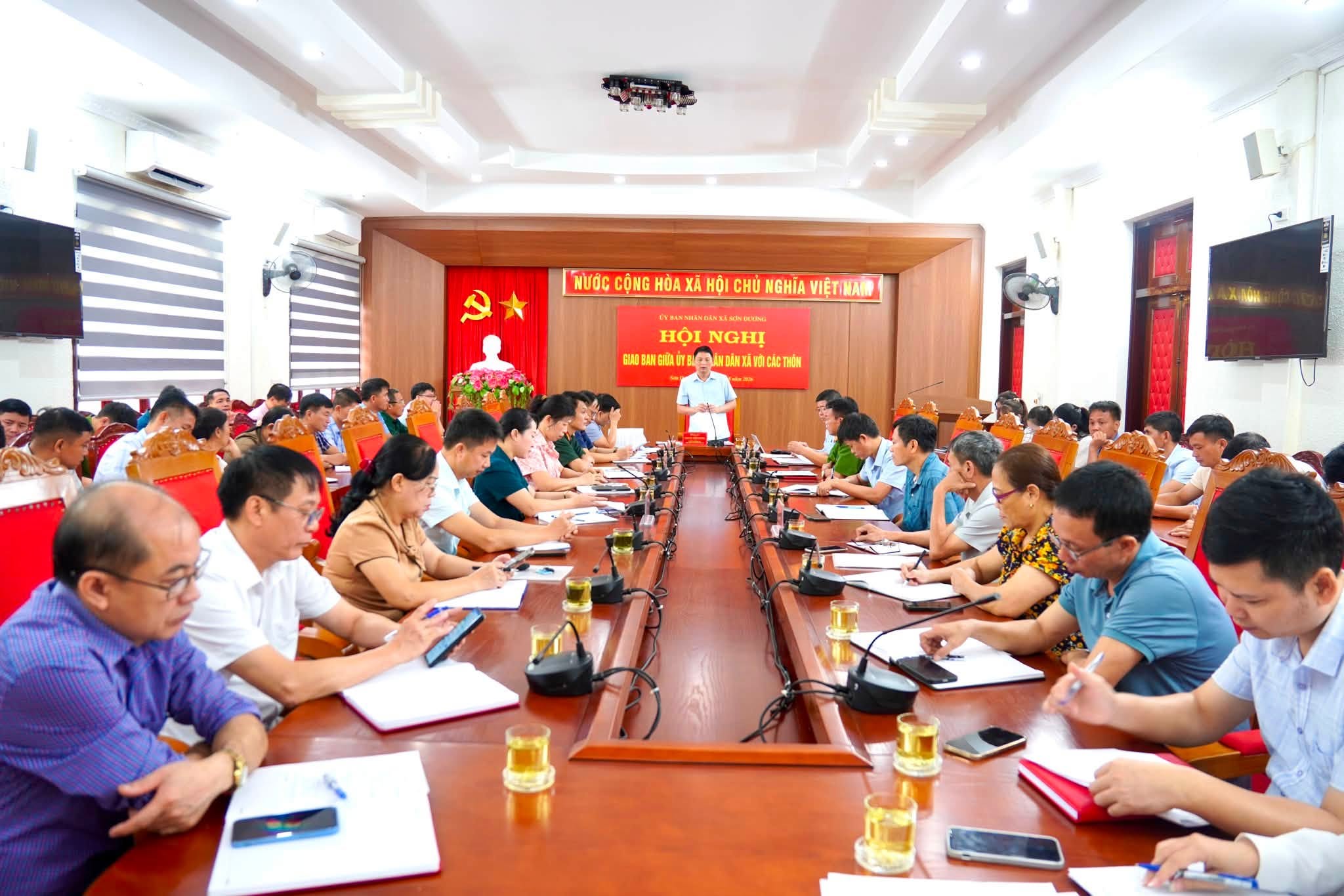Hội nghị giao ban giữa Ủy ban nhân dân xã với các thôn