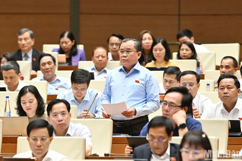 Quốc hội nhất trí sửa đổi, bổ sung một số điều của Hiến pháp năm 2013