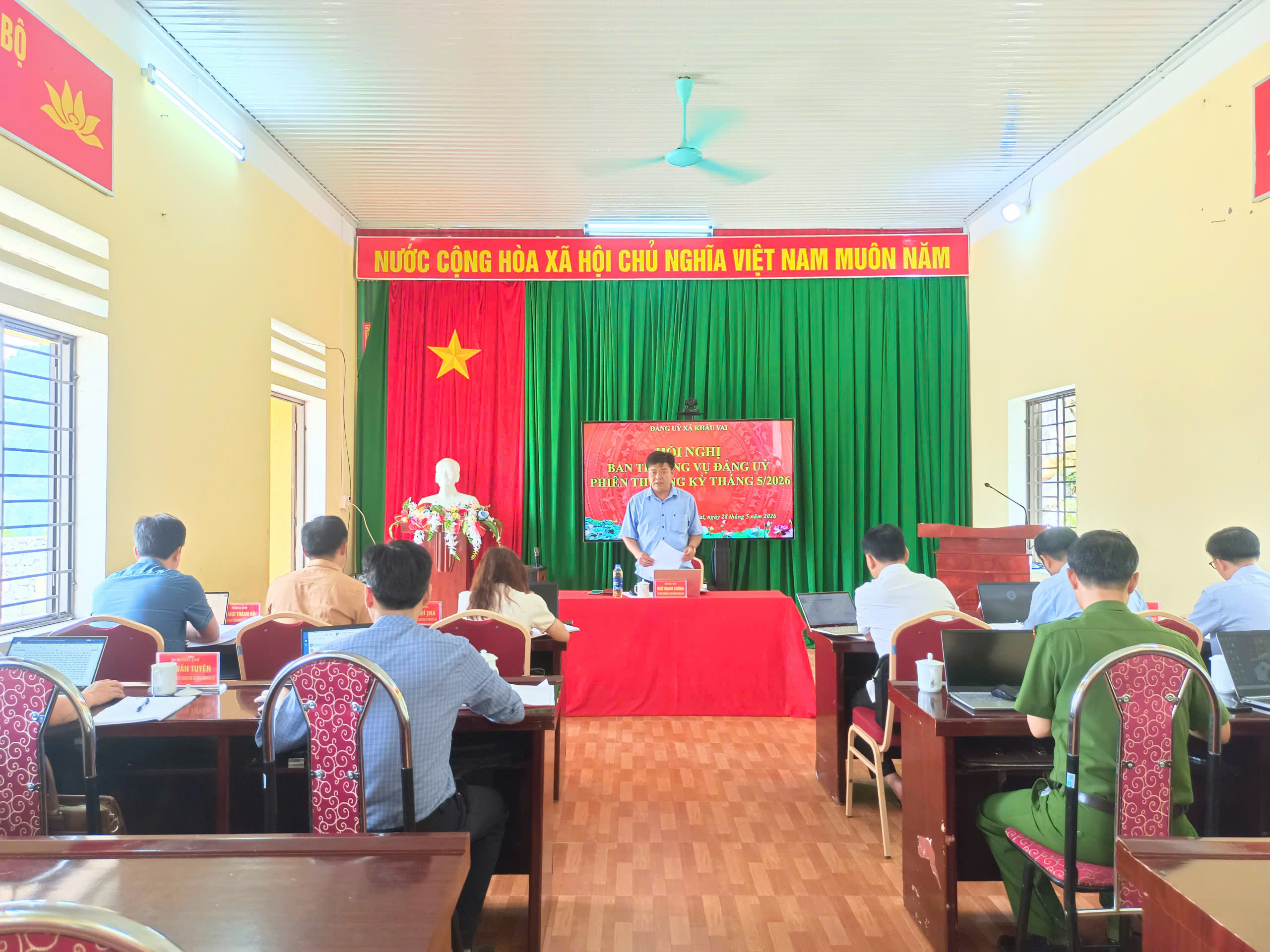  Ban Thường vụ Đảng ủy xã họp phiên thường kỳ tháng 5
