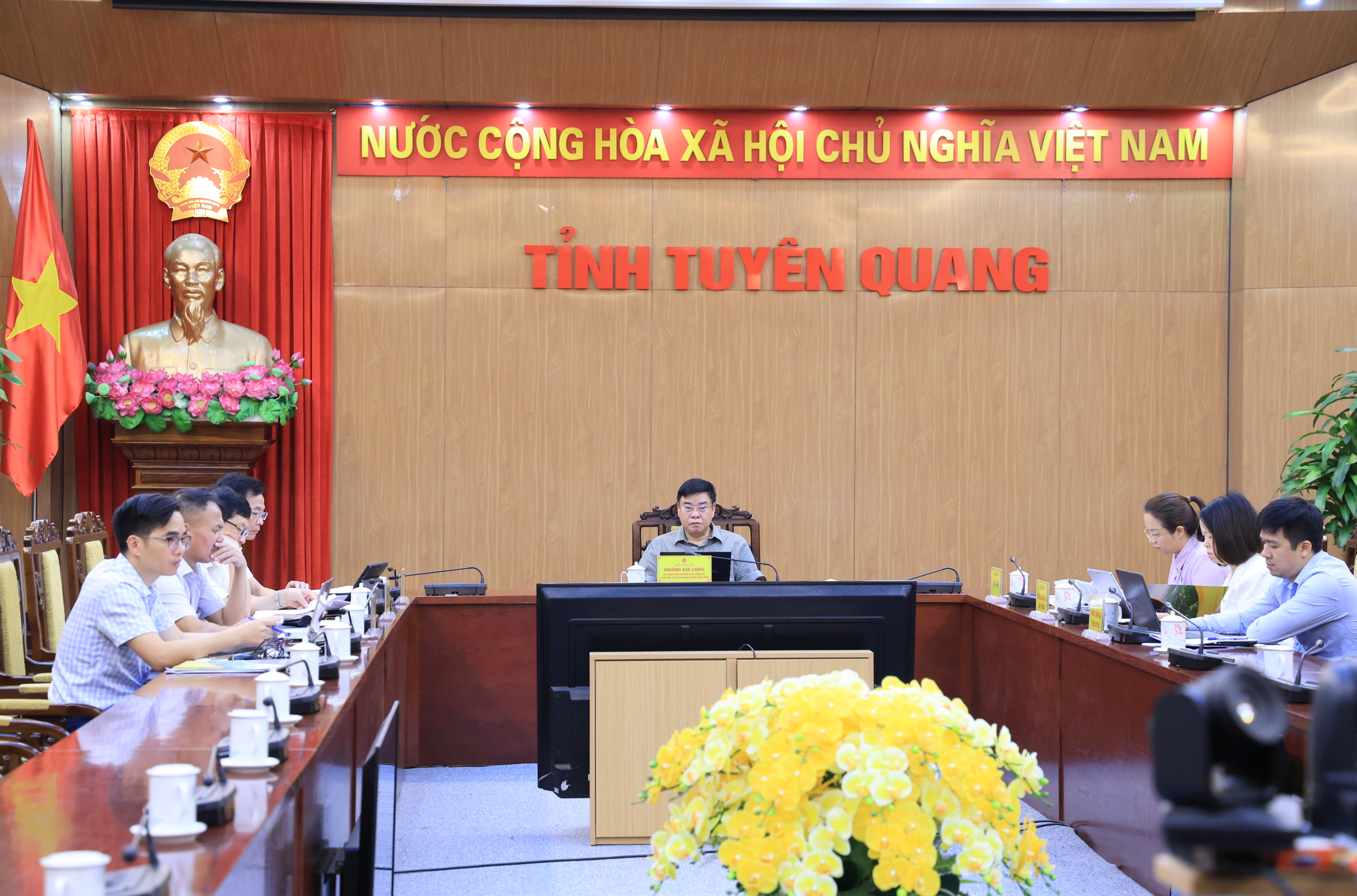 Họp Ban Chỉ đạo xây dựng trường học cho các xã biên giới