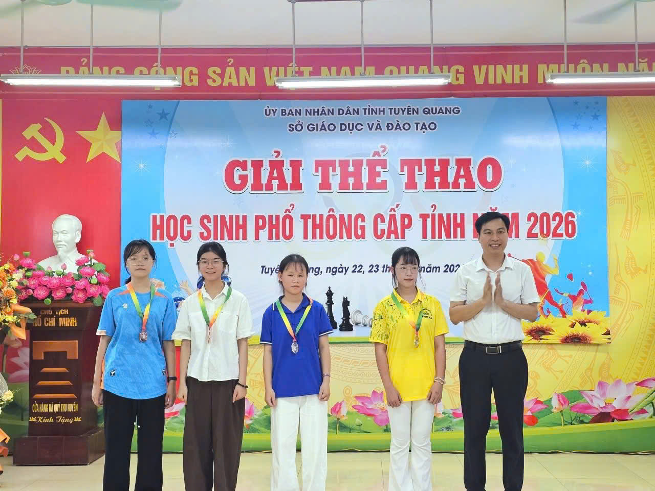 UBND xã Bình Ca vinh danh giáo viên và học sinh đạt Huy chương Vàng môn Cờ vua tại Giải thể thao học sinh phổ thông cấp tỉnh năm 2026