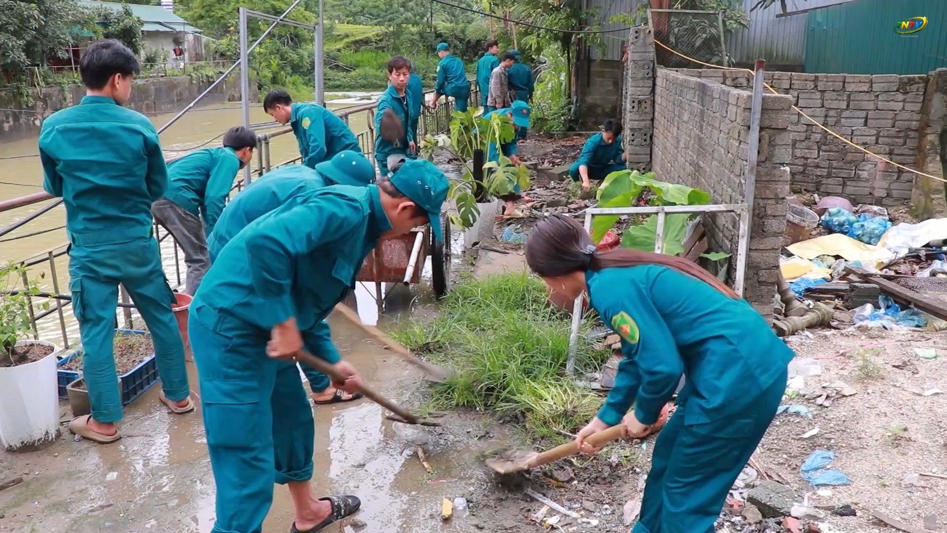 Tiên Nguyên phát động tổng vệ sinh môi trường