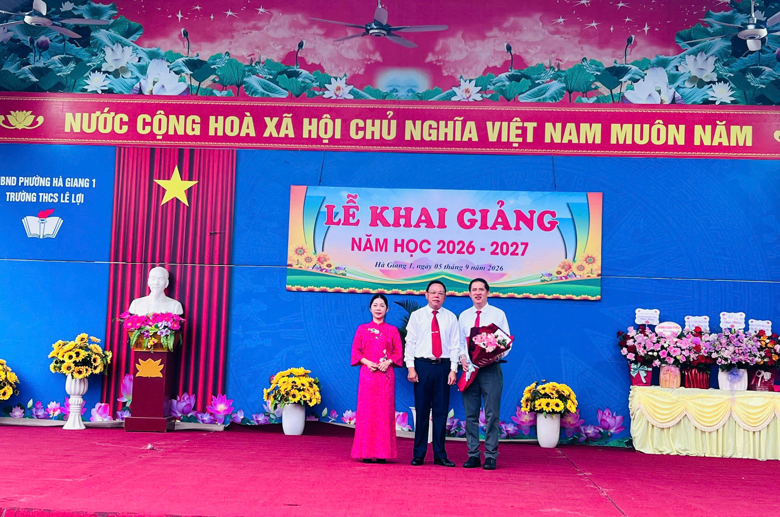 CHỦ TỊCH UBND PHƯỜNG HÀ GIANG 1 DỰ LỄ KHAI GIẢNG NĂM HỌC MỚI TẠI TRƯỜNG THCS LÊ LỢI