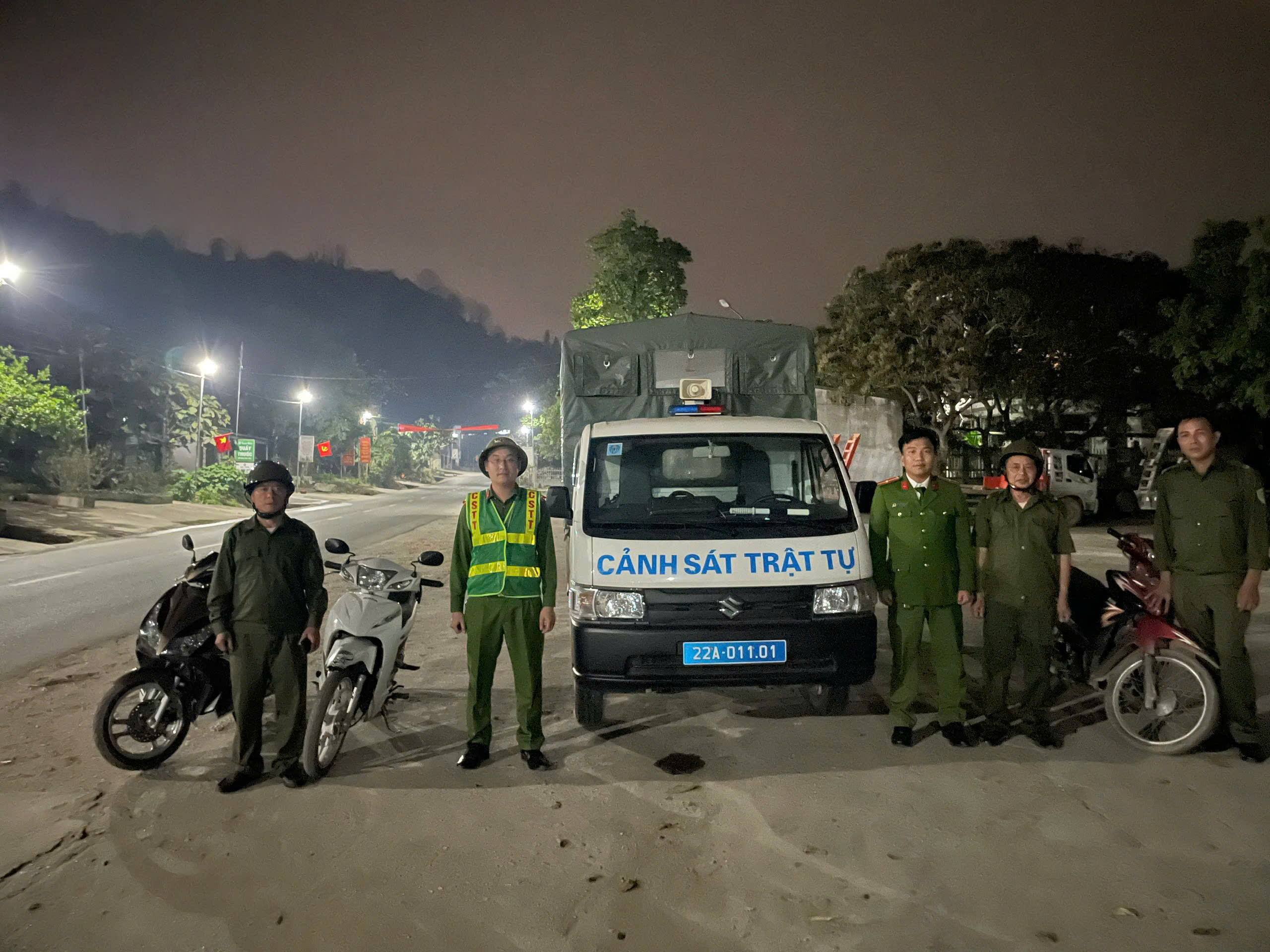 CÔNG AN XÃ BÌNH CA TĂNG CƯỜNG BẢO ĐẢM TRẬT TỰ AN TOÀN GIAO THÔNG PHỤC VỤ BẦU CỬ