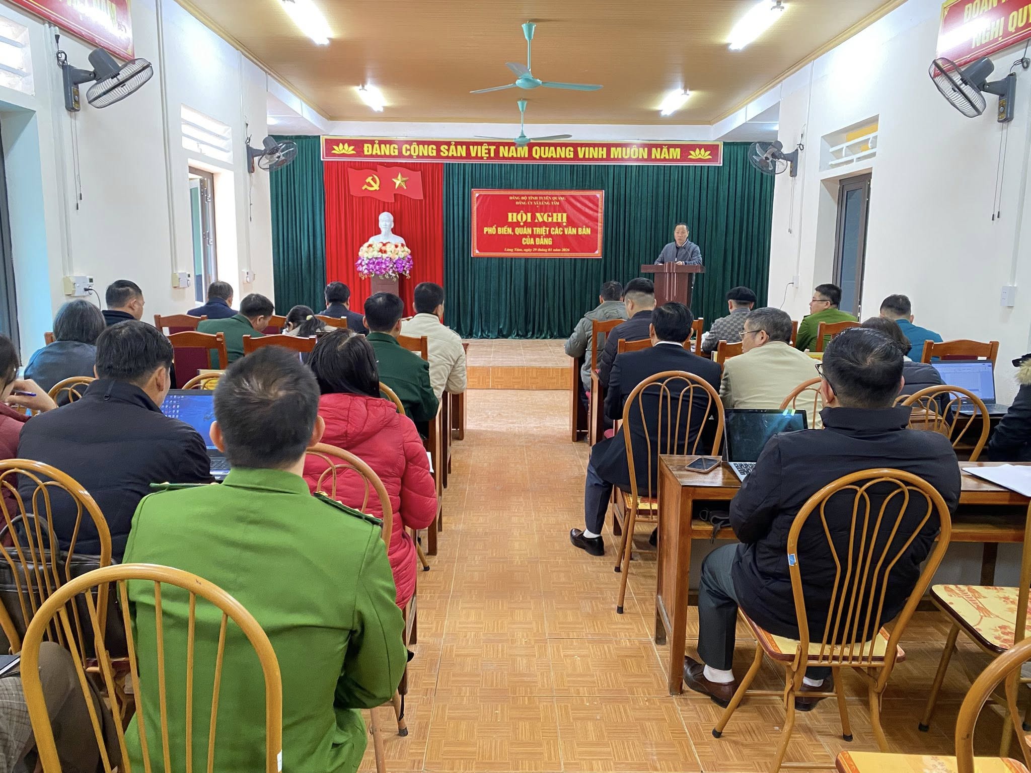 HỘI NGHỊ PHỔ BIẾN, QUÁN TRIỆT CÁC VĂN BẢN CỦA ĐẢNG