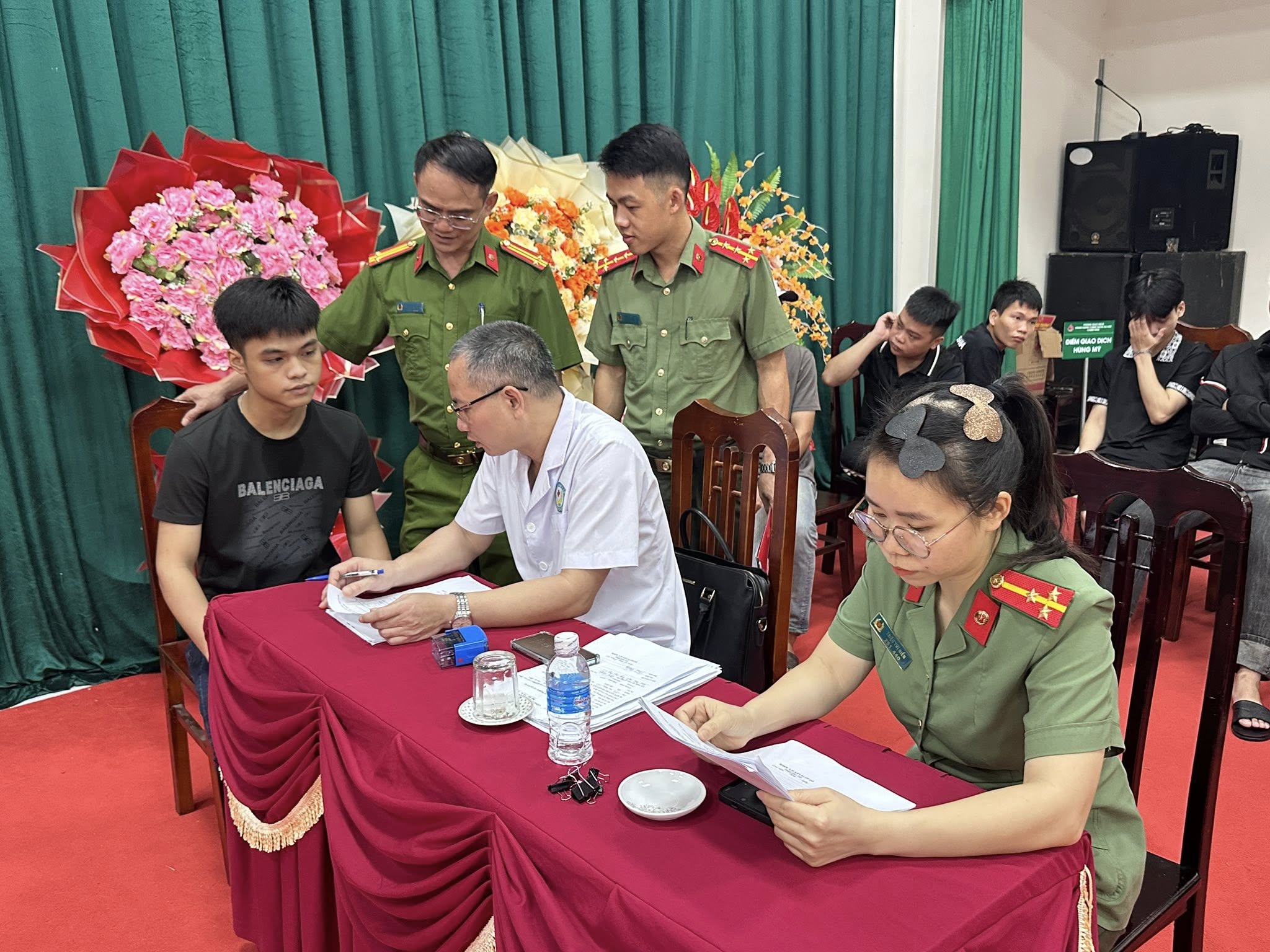 XÃ TÂN MỸ TỔ CHỨC SƠ TUYỂN, KHÁM SỨC KHỎE NGHĨA VỤ CÔNG AN NHÂN DÂN