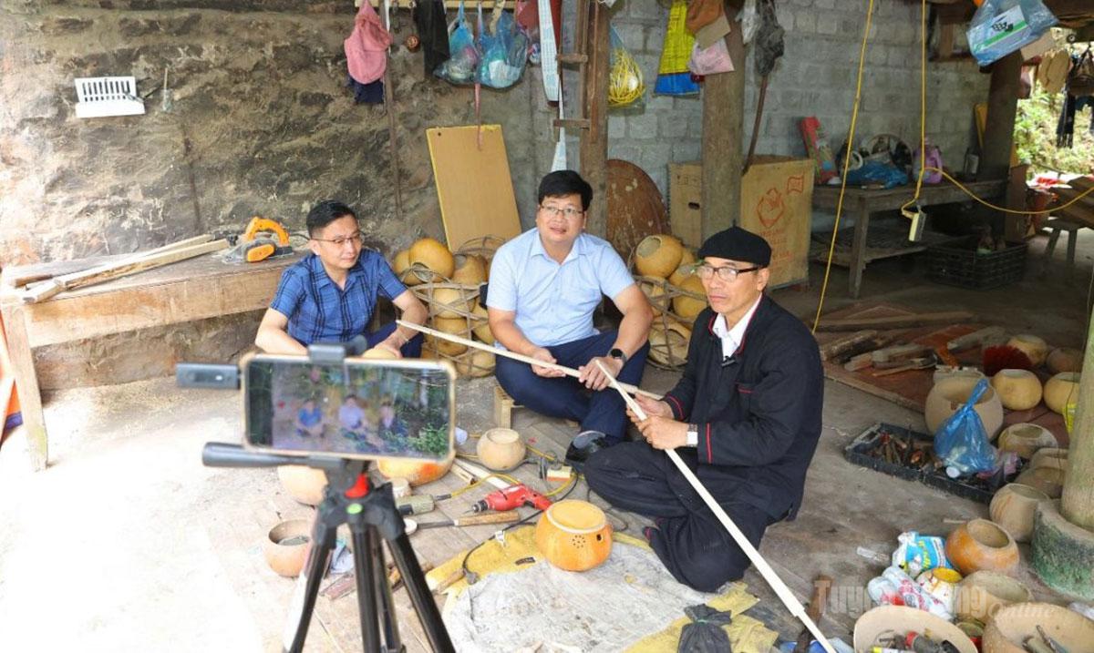 GIỮ VỮNG TRẬN ĐỊA TƯ TƯỞNG MỚI - BÀI 2: CHẠM PHÍM “MỞ” LÒNG DÂN