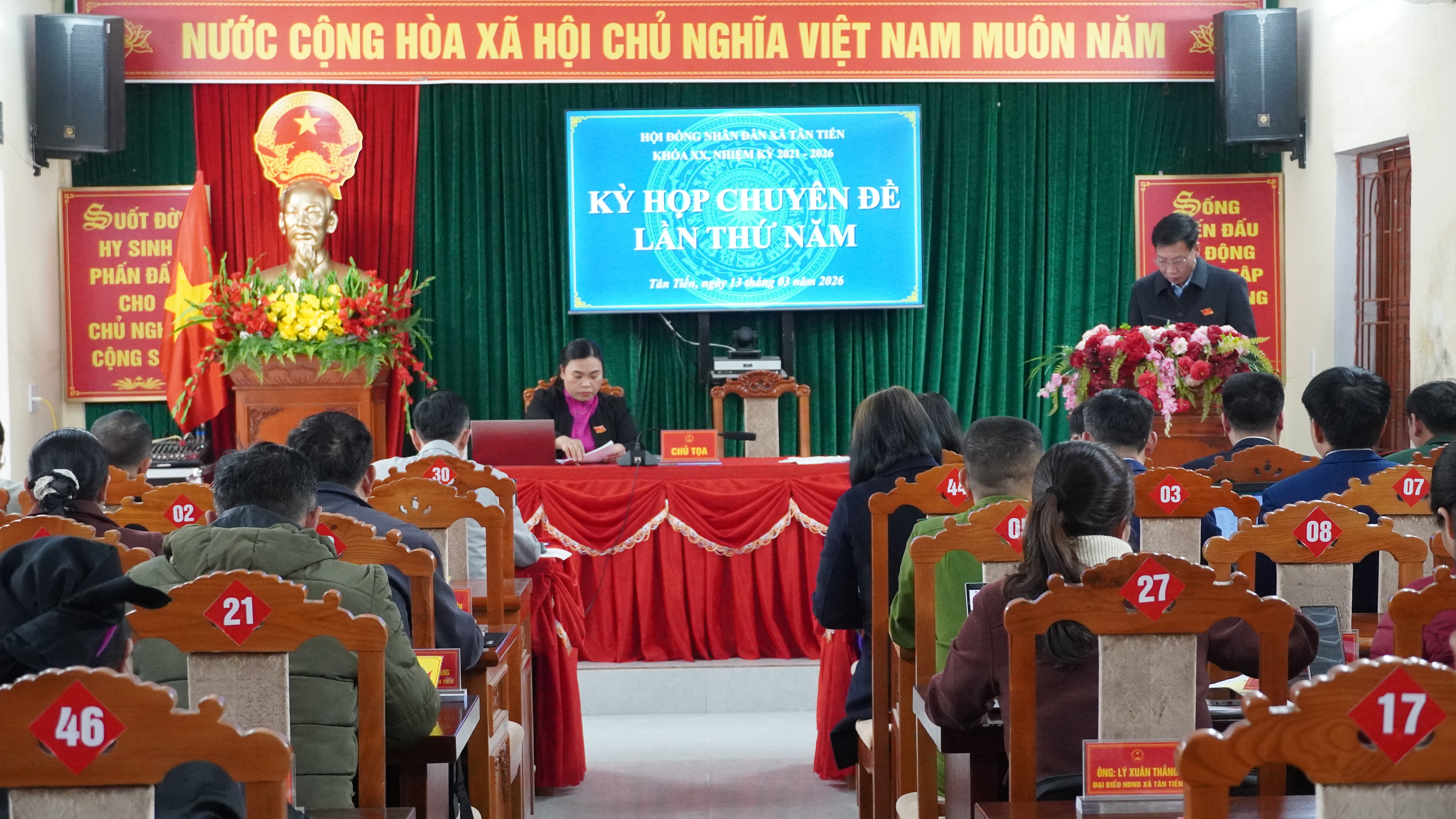       Kỳ họp chuyên đề lần thứ năm Hội đồng nhân dân xã, nhiệm kỳ 2021 -2026