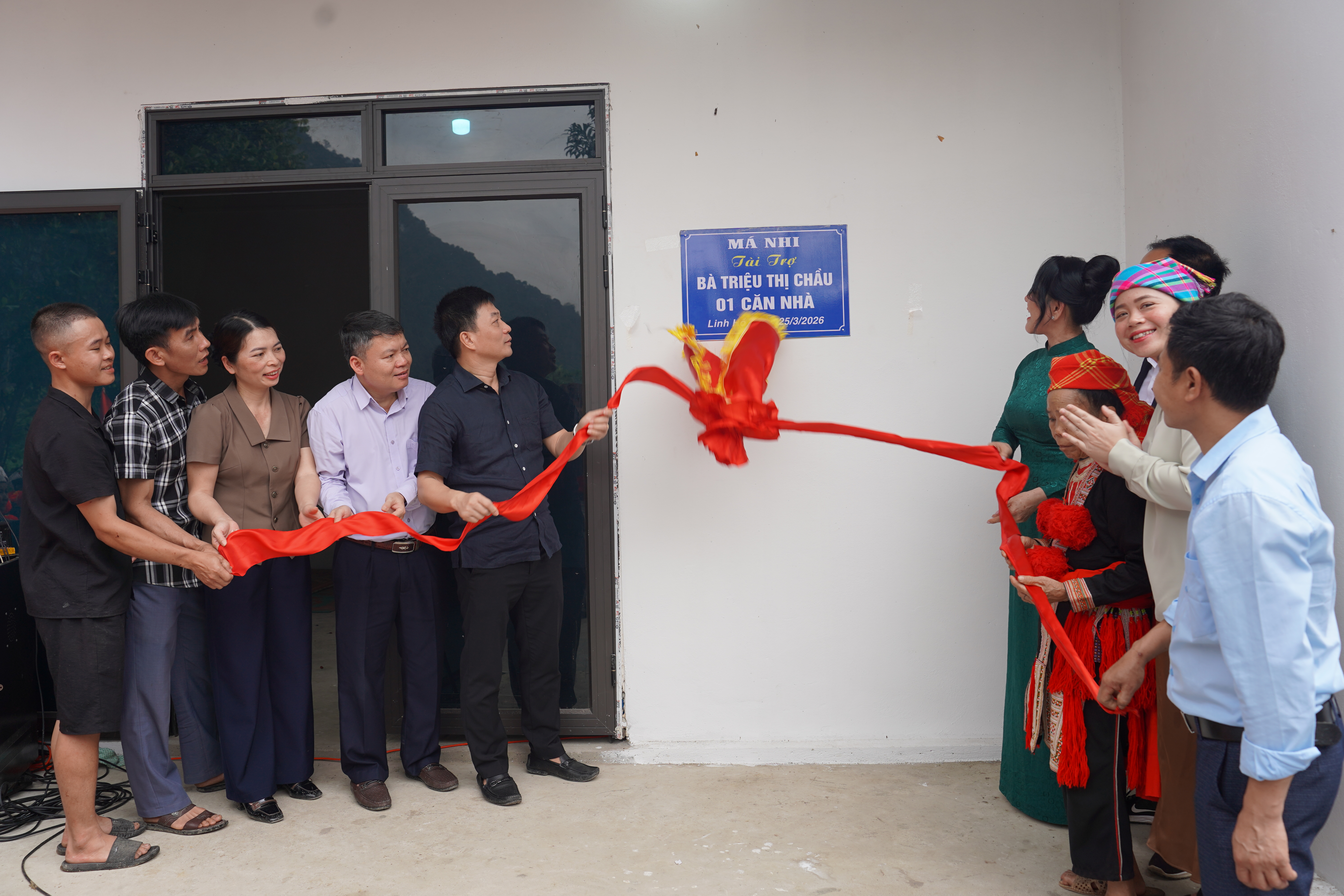 Kh&aacute;nh th&agrave;nh 12.JPG