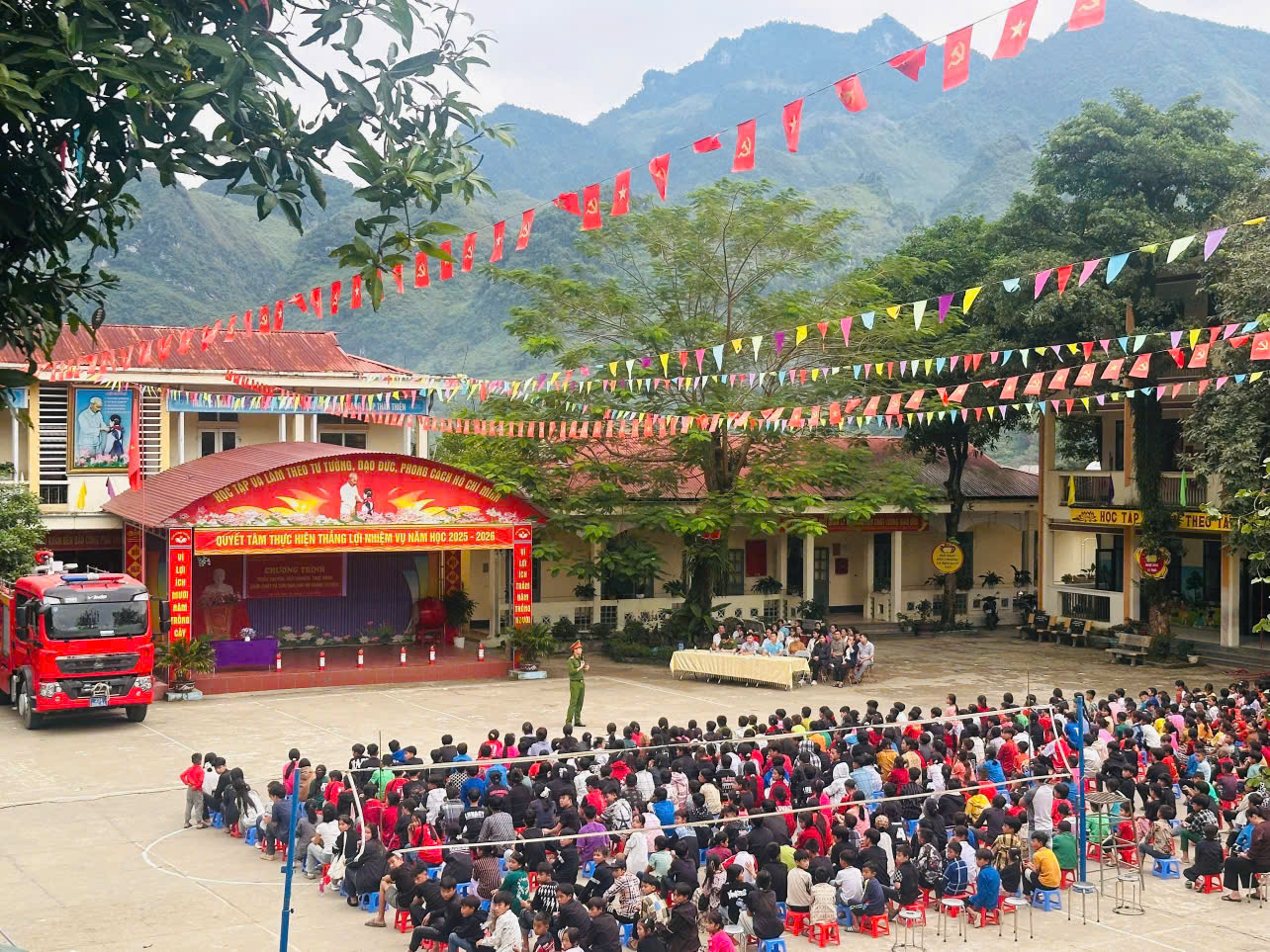 TUYÊN TRUYỀN, TRẢI NGHIỆM THỰC HÀNH CHỮA CHÁY VÀ CỨU NẠN, CỨU HỘ TẠI CÁC TRƯỜNG HỌC TRÊN ĐỊA BÀN TỈNH