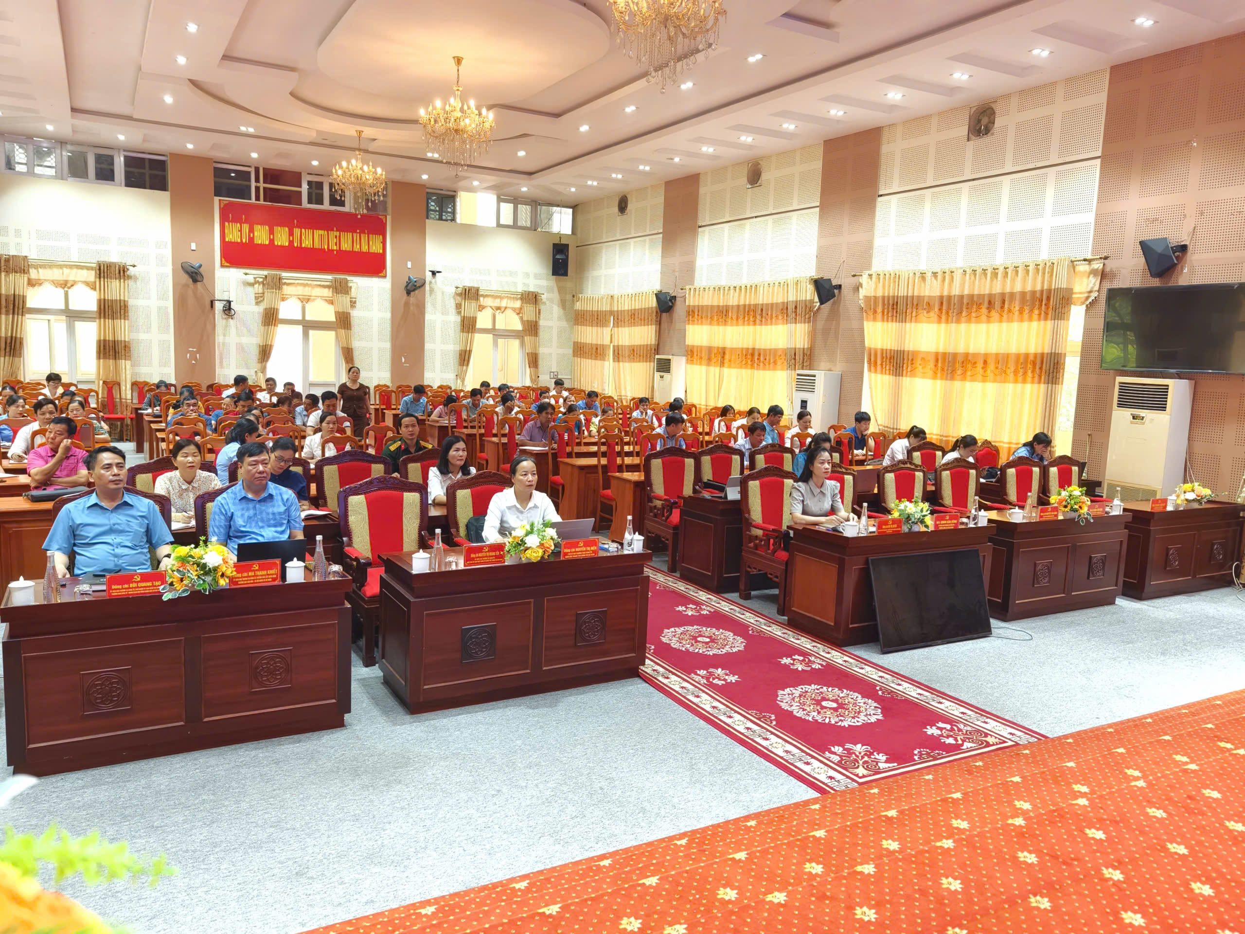 Hội nghị toàn quốc nghiên cứu, học tập, quán triệt và triển khai thực hiện Nghị quyết Hội nghị lần thứ hai Ban Chấp hành Trung ương Đảng khóa XIV