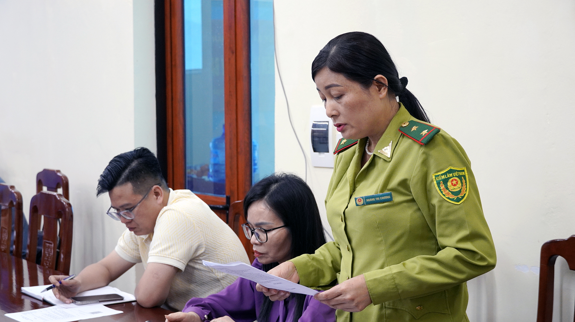 phi&ecirc;n họp UBND T3 (4).jpg