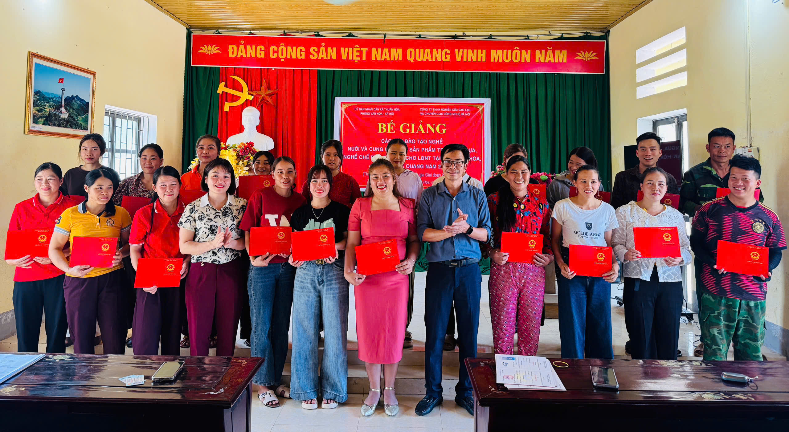 Thuận Hòa bế giảng các lớp đào tạo nghề cho lao động nông thôn
