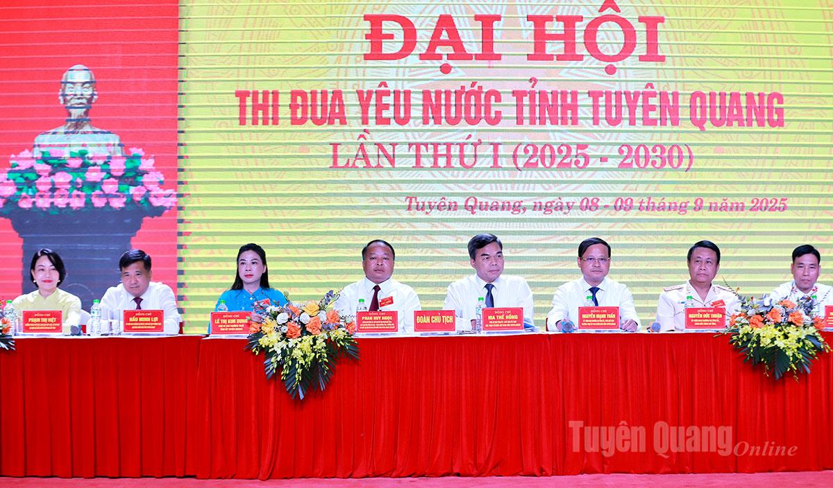 Tập thể, cá nhân thuộc Sở Khoa học và Công nghệ nhận vinh danh, khen thưởng tại Đại hội Thi đua yêu nước tỉnh Tuyên Quang lần thứ I