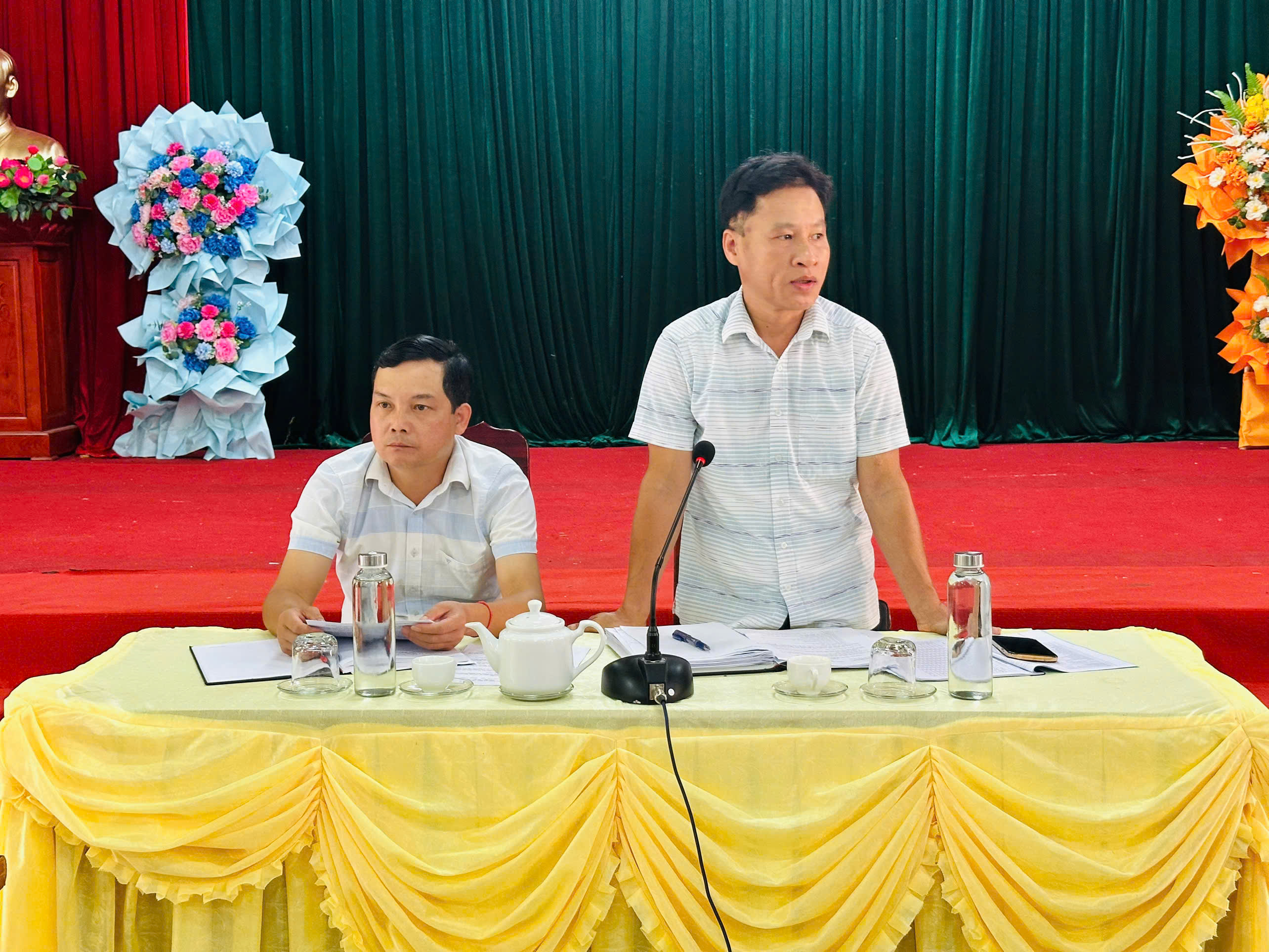 UBND XÃ CÔN LÔN TỔ CHỨC LÀM VIỆC VỚI CÁC THÔN VỀ CÔNG TÁC PHÁT TRIỂN KINH TẾ - XÃ HỘI NĂM 2026