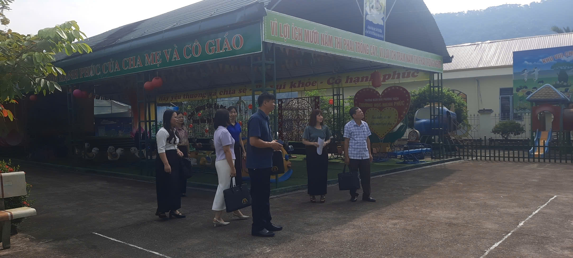 ảnh trường MN Phương Thiện (Ktra CSVC).jpg