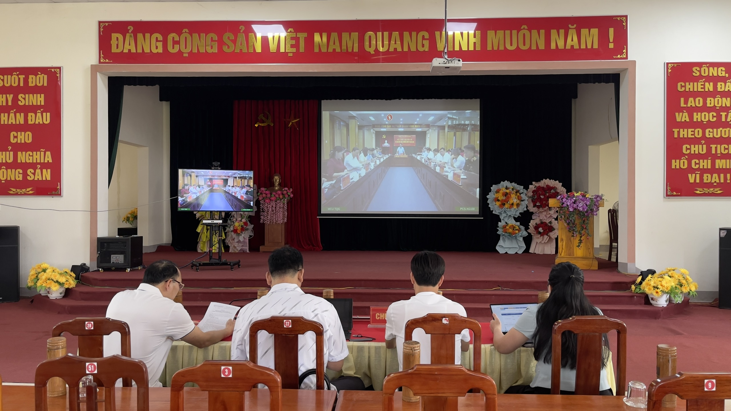 Minh Quang dự hội nghị chuyên đề về kịch bản tăng trưởng kinh tế năm 2026