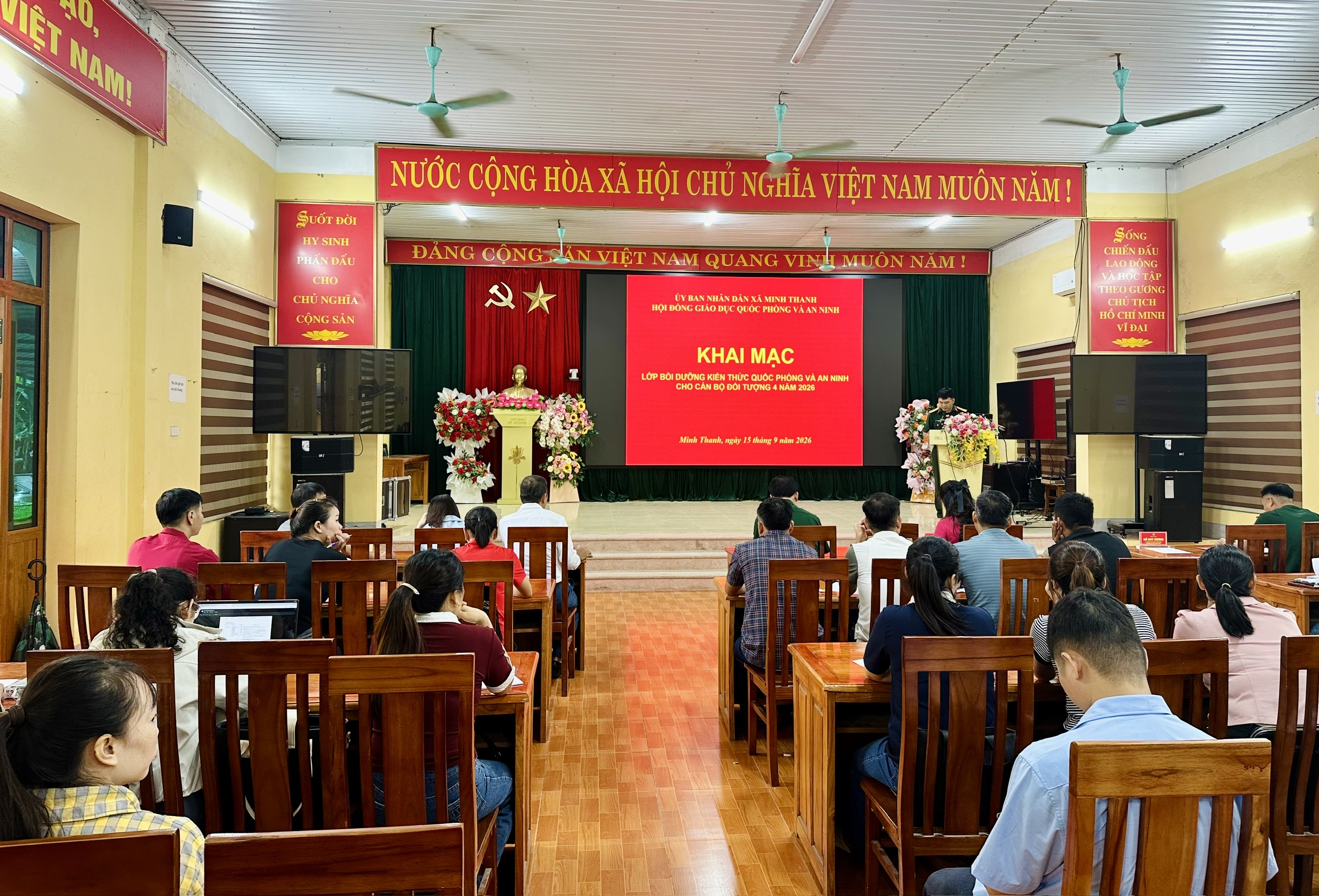 Minh Thanh: Khai mạc lớp bồi dưỡng kiến thức quốc phòng và an ninh đối tượng 4 năm 2026