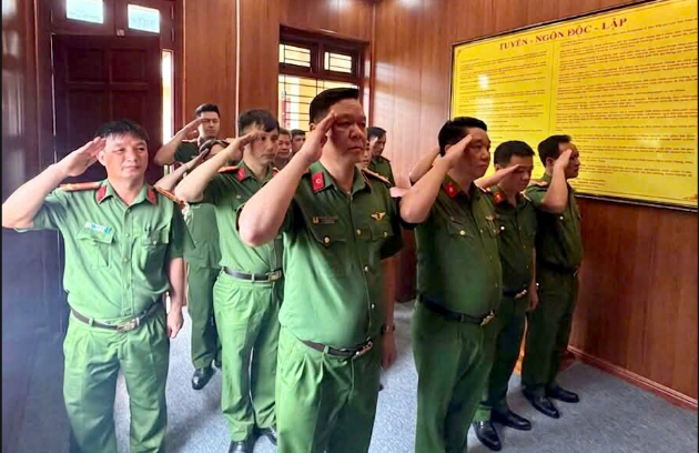 SAO SÁNG DẪN ĐƯỜNG - TRỌN VẸN NIỀM TIN