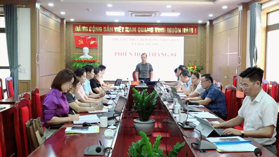 Phiên họp tháng 4  Thường trực HĐND xã