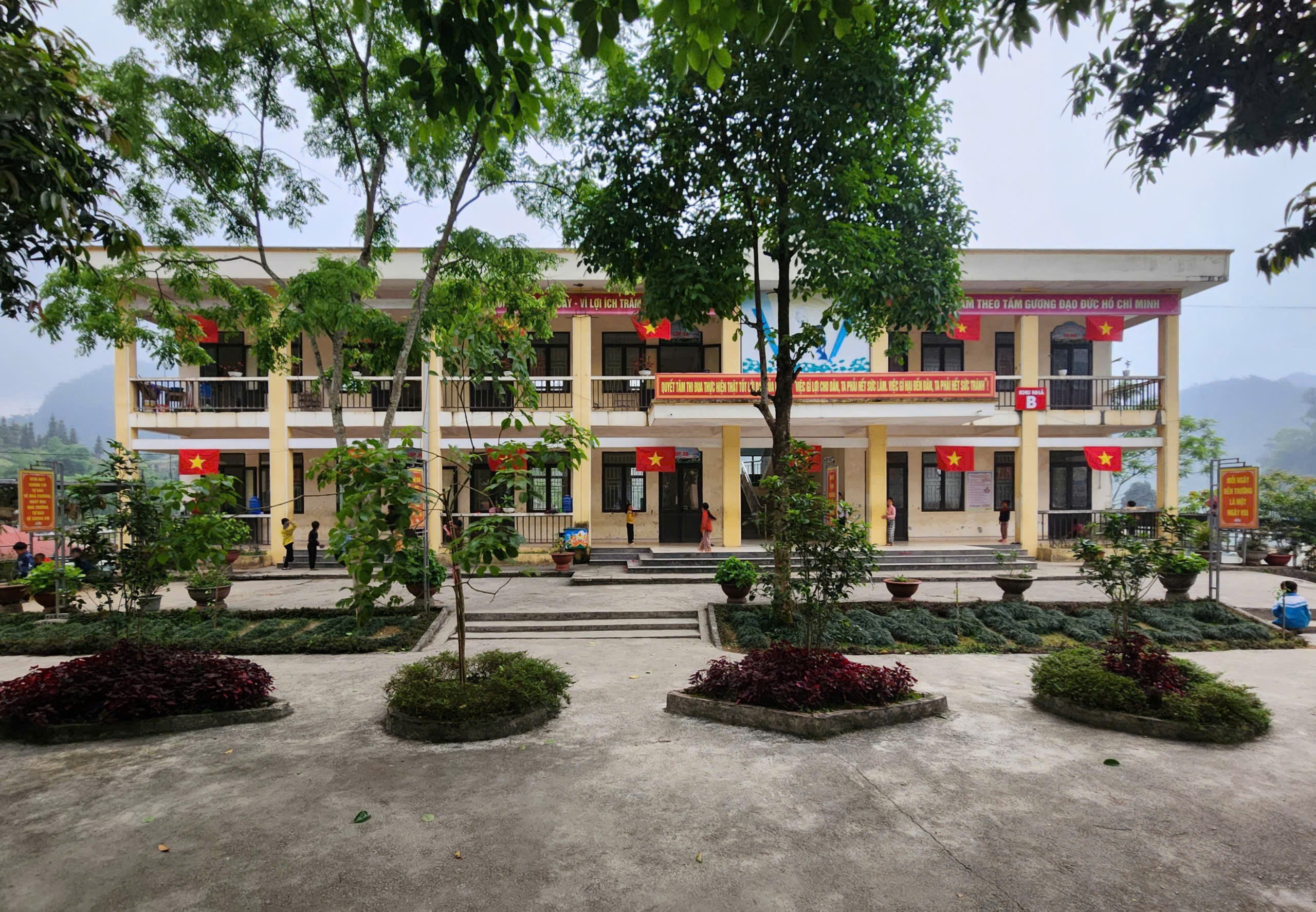 Trường PTDTBT Tiểu học Tả Ván tích cực chuẩn bị cho năm học mới 2026-2027