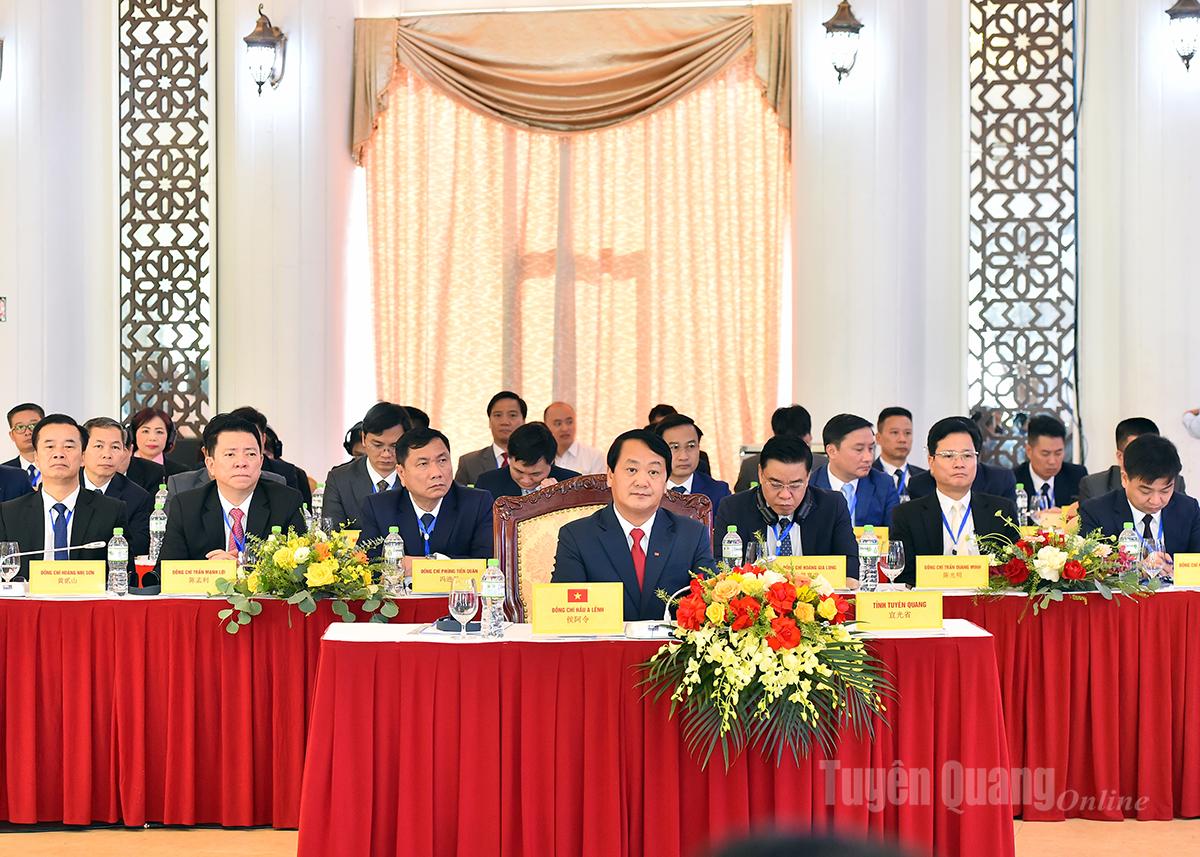 Thắt chặt hợp tác hữu nghị, mở rộng hợp tác toàn diện giữa các địa phương Việt Nam - Trung Quốc