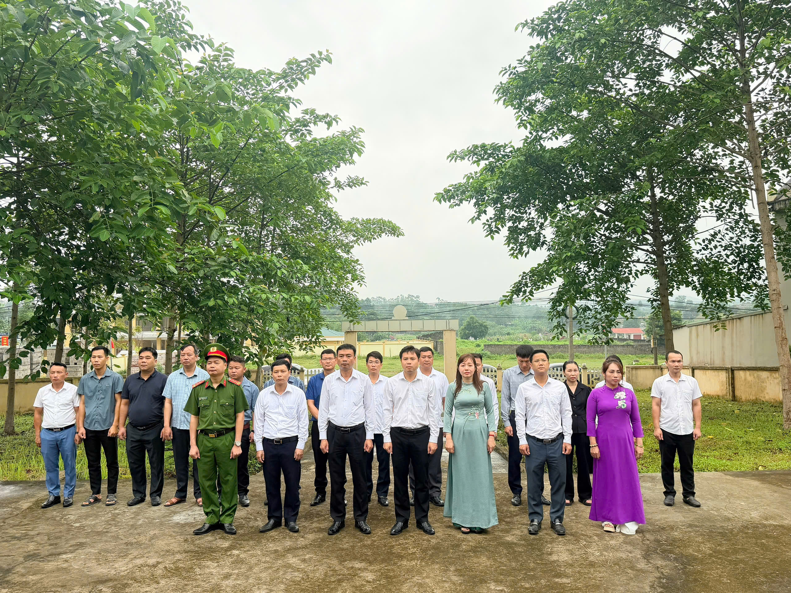 Xã Nhữ Khê dâng hương tri ân các anh hùng liệt sĩ nhân kỷ niệm 79 năm Ngày Thương binh - Liệt sĩ