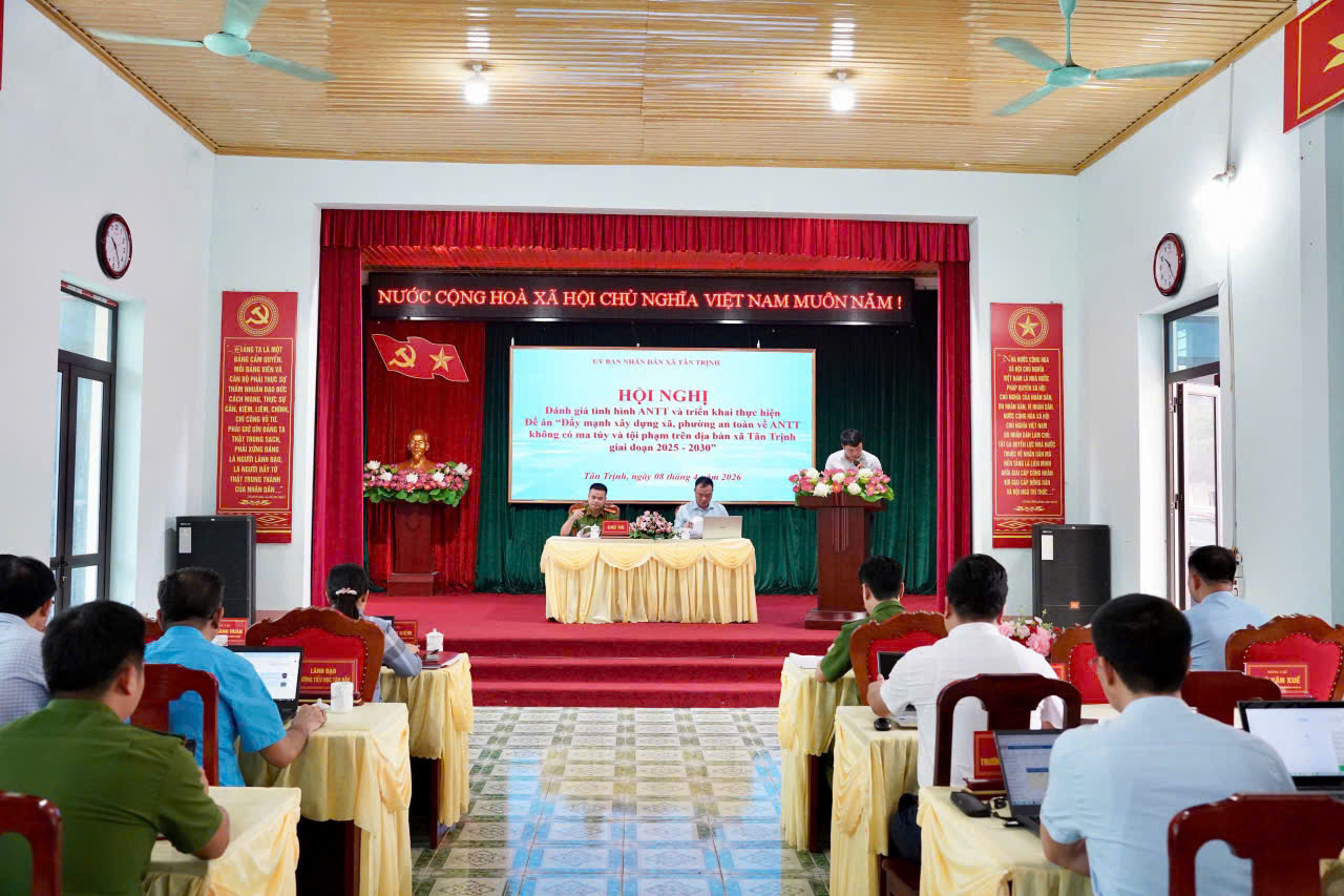 HỘI NGHỊ ĐÁNH GIÁ TÌNH HÌNH ANTT VÀ TRIỂN KHAI ĐỀ ÁN GIAI ĐOẠN 2025–2030 TẠI XÃ TÂN TRỊNH