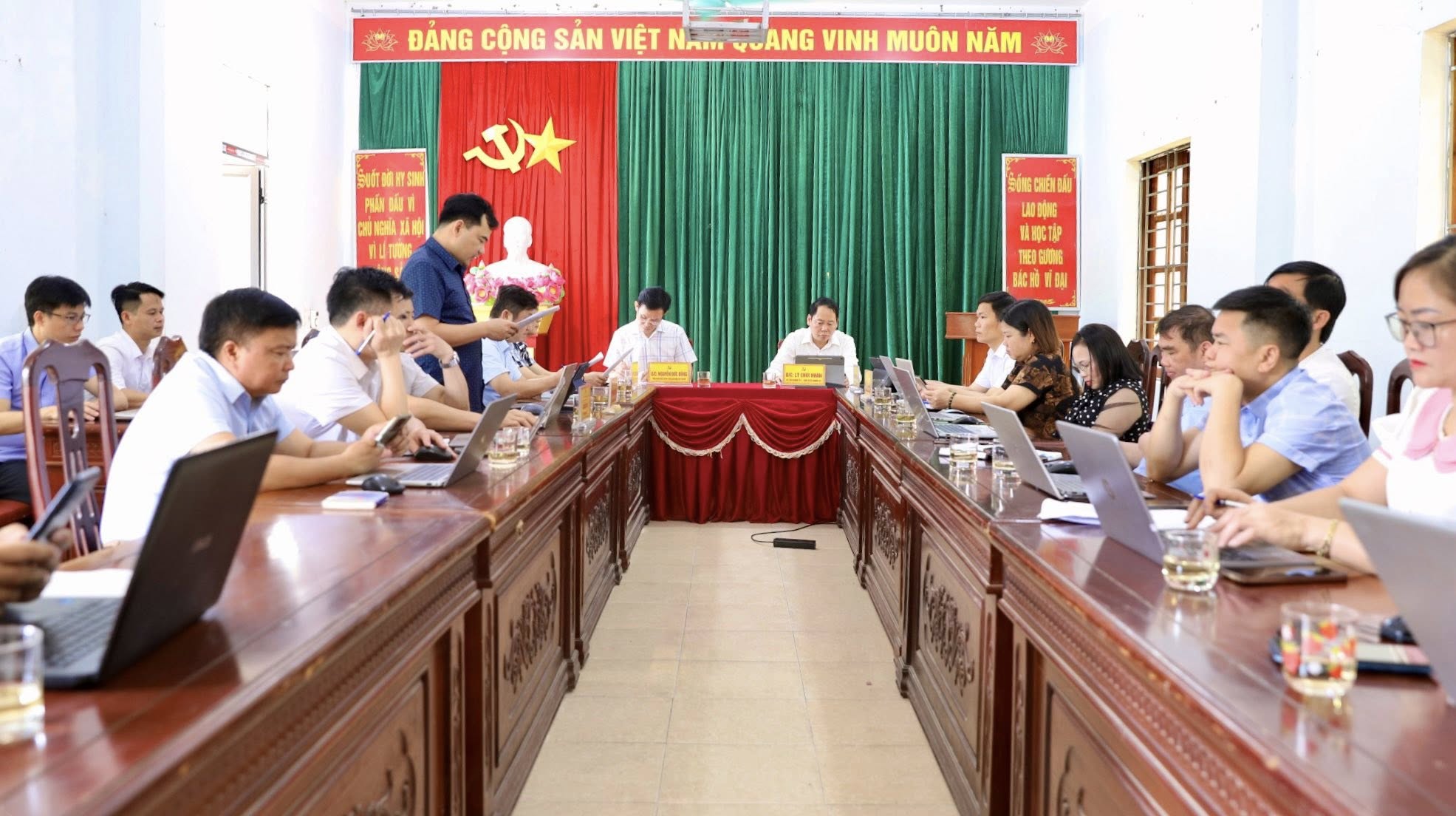 Xã Hồ Thầu làm việc với Đoàn công tác Bệnh viện Đa khoa Hà Giang