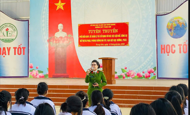 CÔNG AN XÃ TRUNG SƠN TUYÊN TRUYỀN, PHỔ BIẾN GIÁO DỤC PHÁP LUẬT