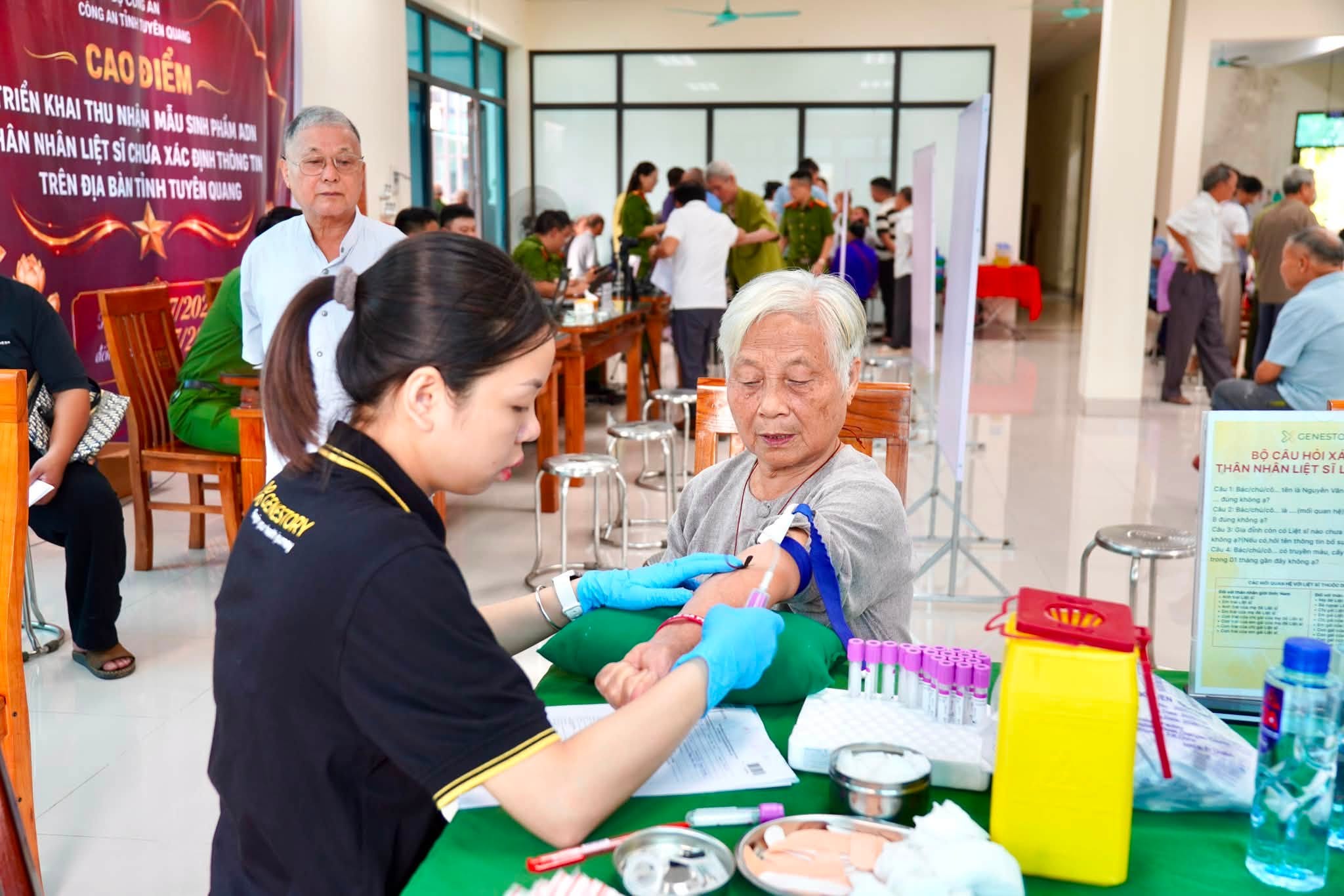 Thu nhận mẫu sinh phẩm ADN cho thân nhân Liệt sĩ chưa xác định được thông tin trên địa bàn tỉnh Tuyên Quang