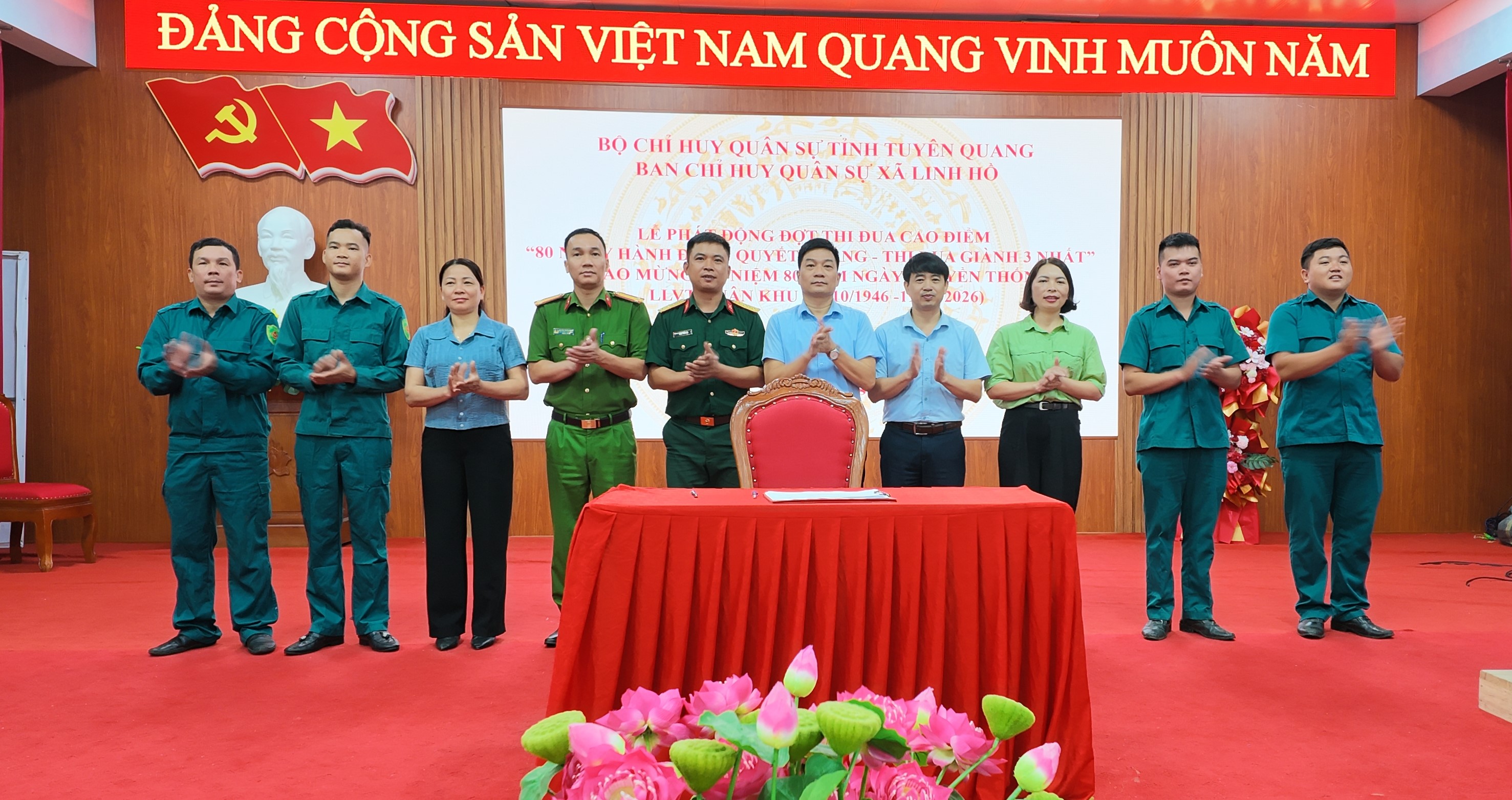 D&acirc;n qu&acirc;n 7.JPG
