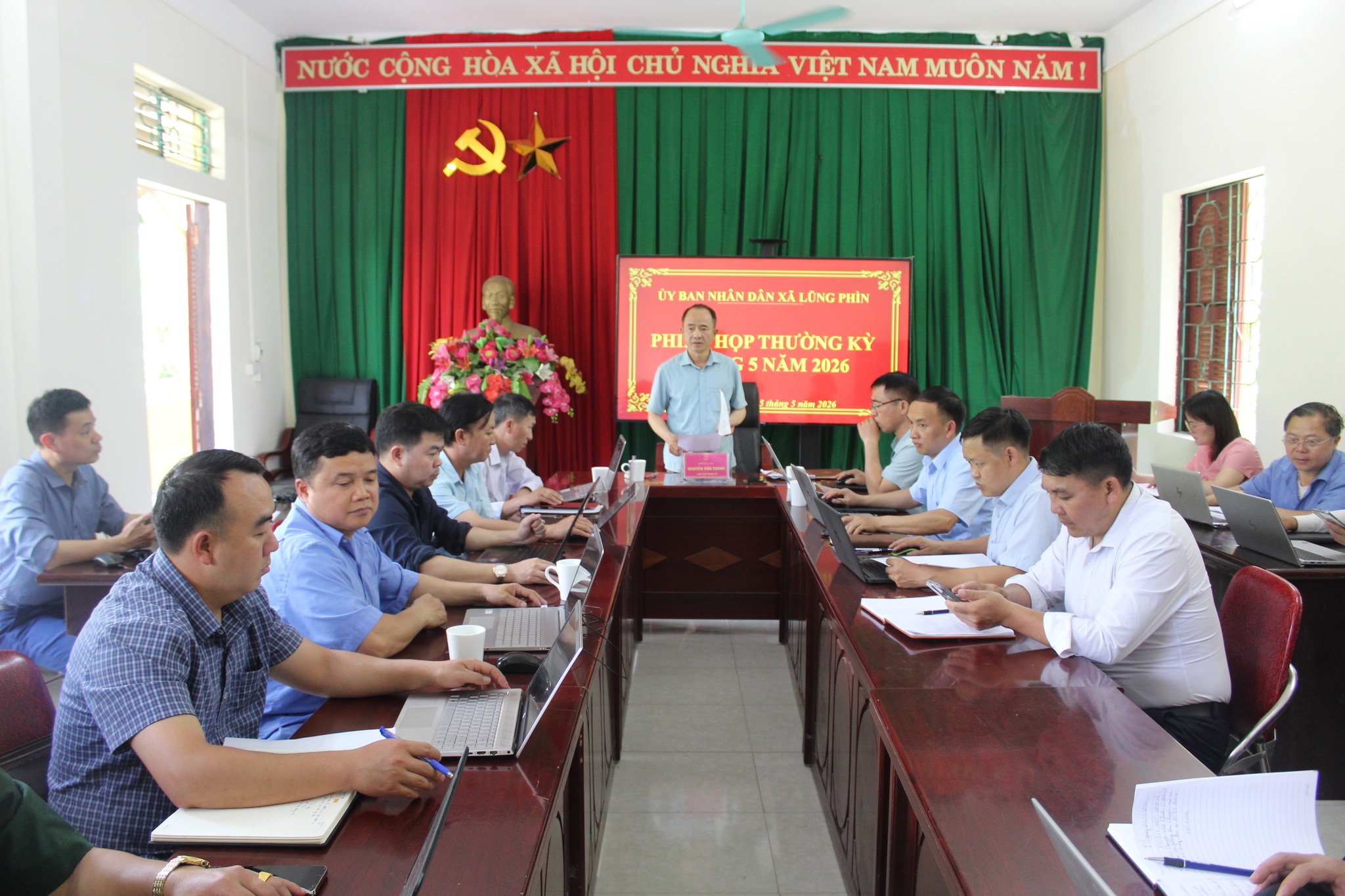 Phiên họp UBND xã Lũng Phìn thường kỳ tháng 5/2026
