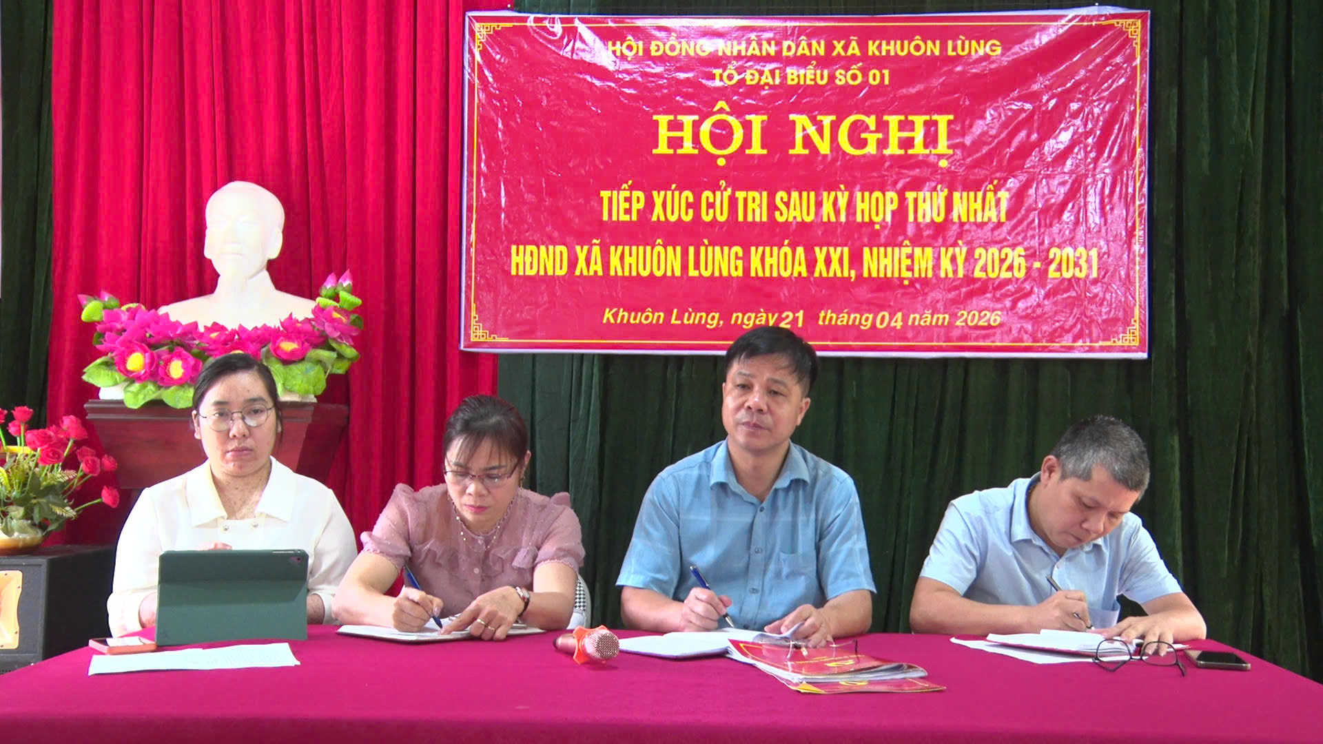 TỔ ĐẠI BIỂU SỐ 01 TIẾP XÚC CỬ TRI SAU KỲ HỌP THỨ NHẤT HĐND XÃ KHUÔN LÙNG KHOÁ XXI, NHIỆM KỲ 2026 – 2031 TẠI CÁC THÔN TRUNG THÀNH, NÀ RÀNG, LÀNG THƯỢNG VÀ XUÂN HÒA