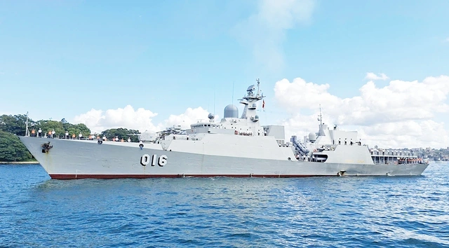 Chiến hạm đầu tiên của Việt Nam đi qua 2 đại dương, 7 vùng biển