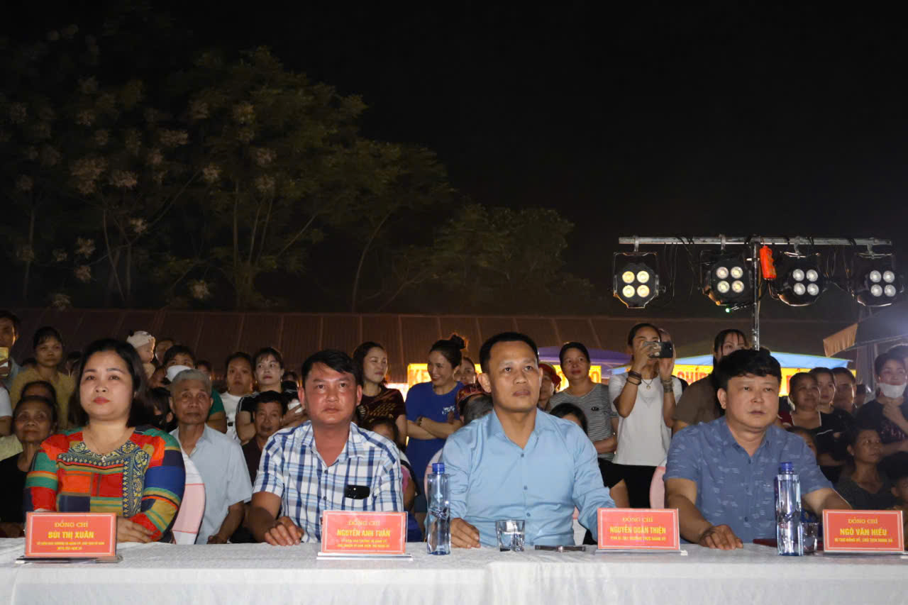 Chợ đ&ecirc;m3.jpg