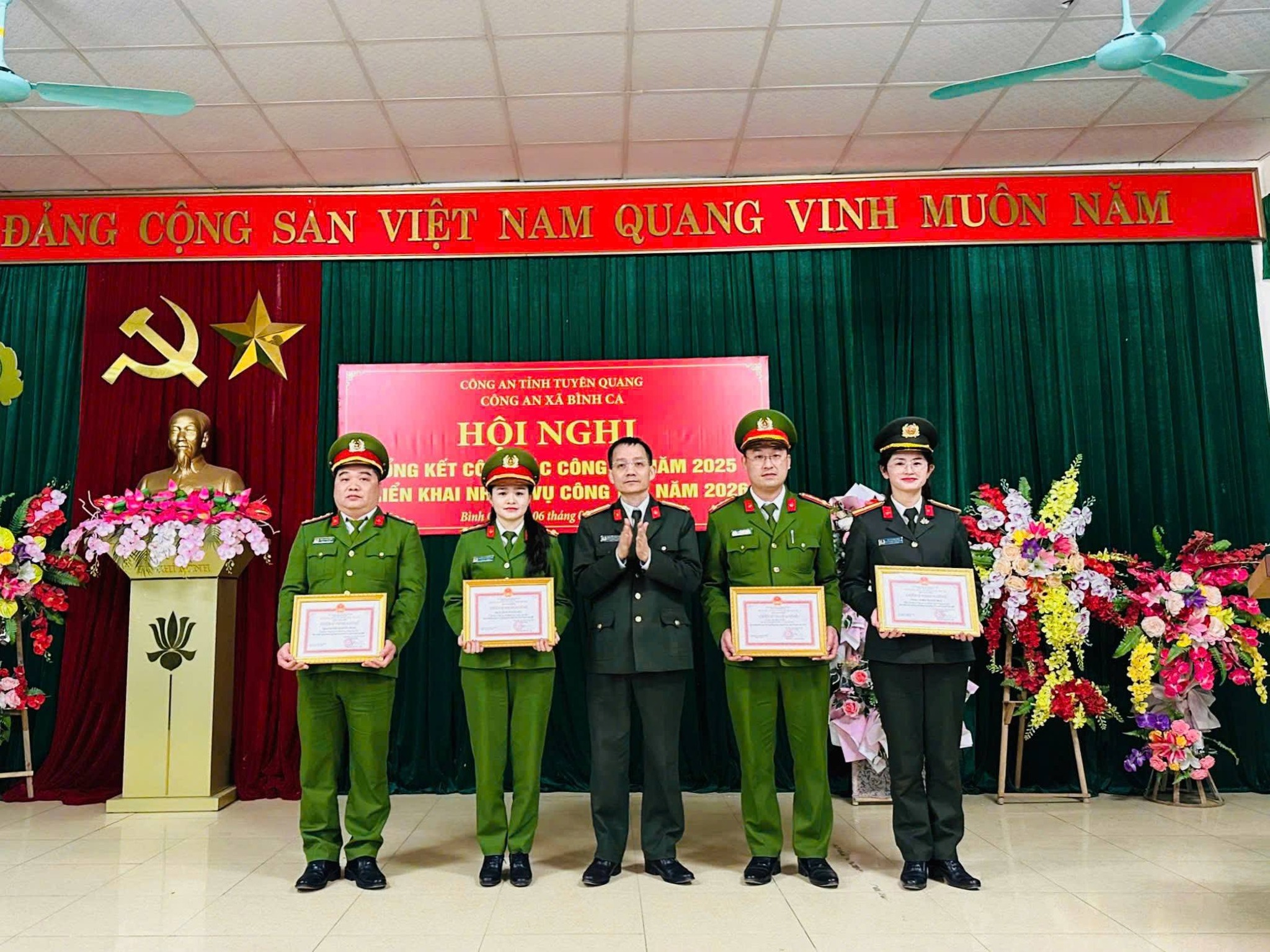 CÔNG AN XÃ BÌNH CA TỔ CHỨC HỘI NGHỊ TỔNG KẾT CÔNG TÁC NĂM 2025, TRIỂN KHAI NHIỆM VỤ CÔNG TÁC NĂM 2026