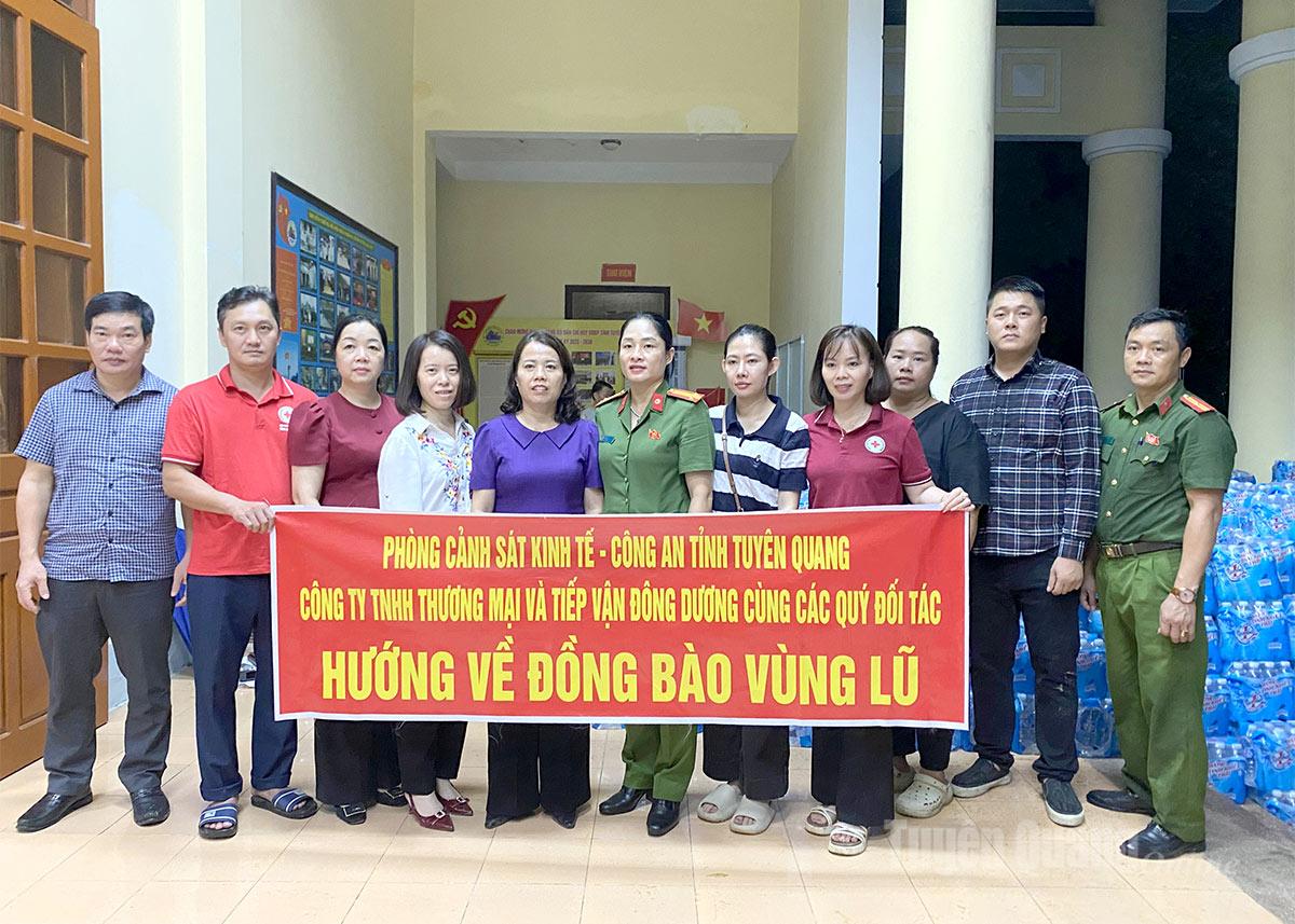 Tiếp nhận hỗ trợ khắc phục hậu quả mưa bão
