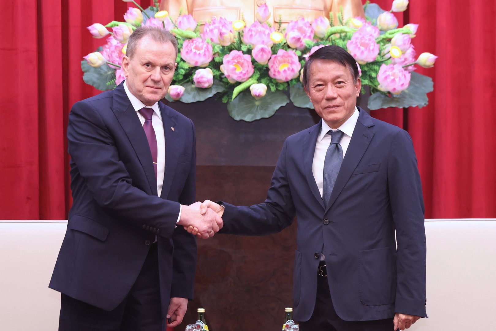 BỘ TRƯỞNG LƯƠNG TAM QUANG TIẾP GIÁM ĐỐC CƠ QUAN THI HÀNH ÁN LIÊN BANG NGA