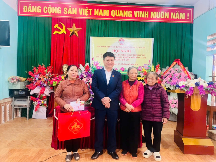 HN lấy &yacute; kiến cử tri tại BQ b&igrave;a.jpg