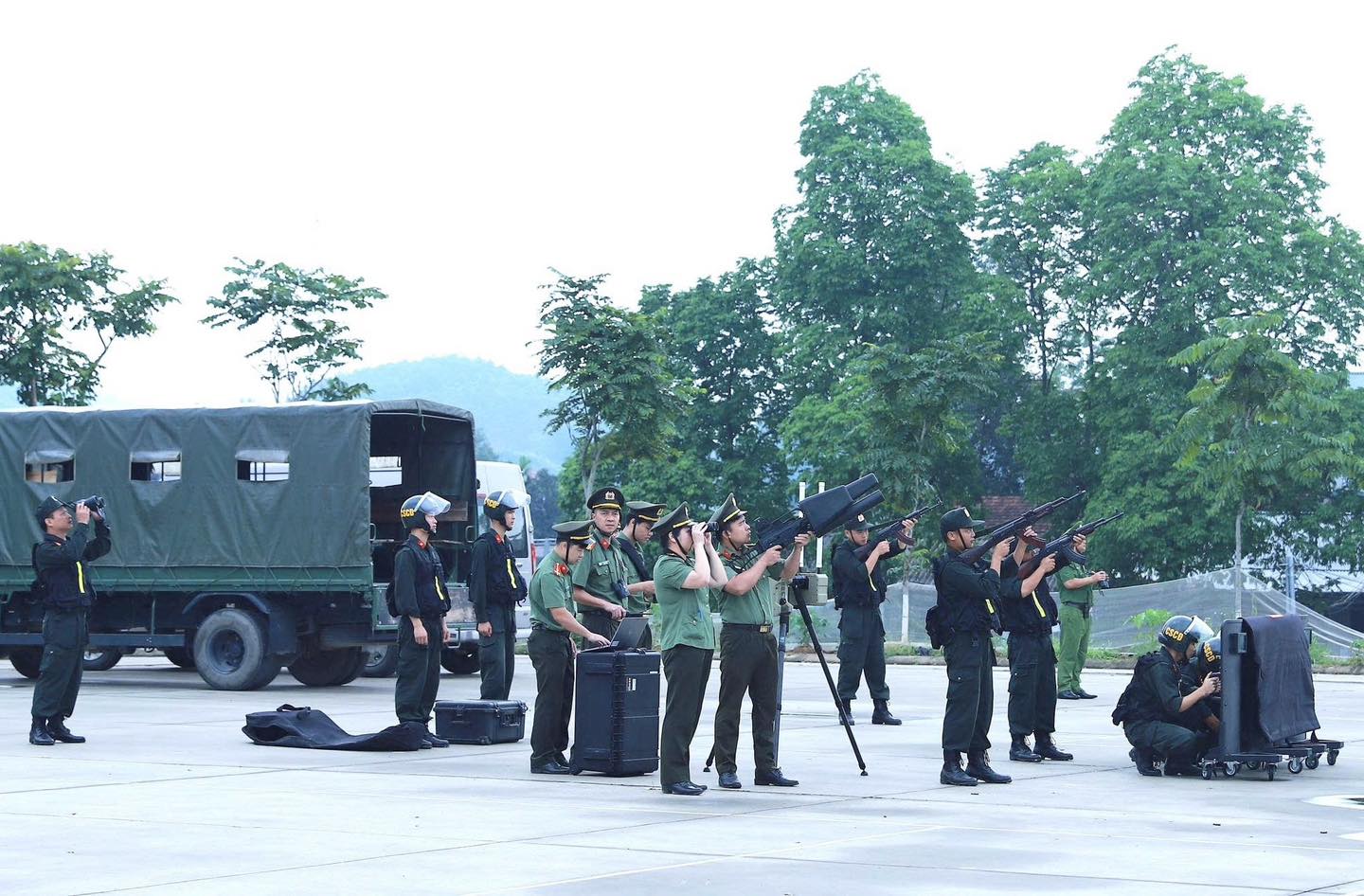 NHỮNG ĐIỀU CHƯA KỂ TRÊN THAO TRƯỜNG