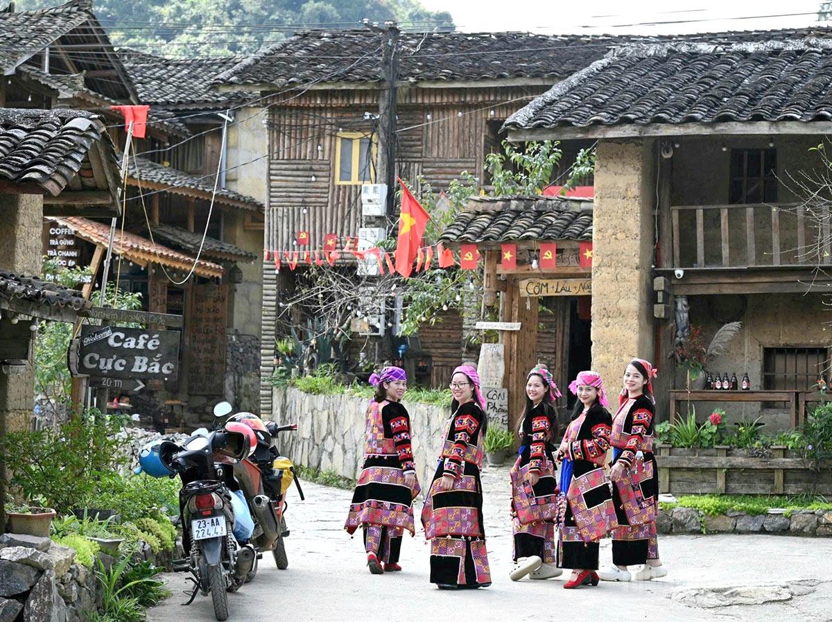 Du lịch cộng đồng vươn xa