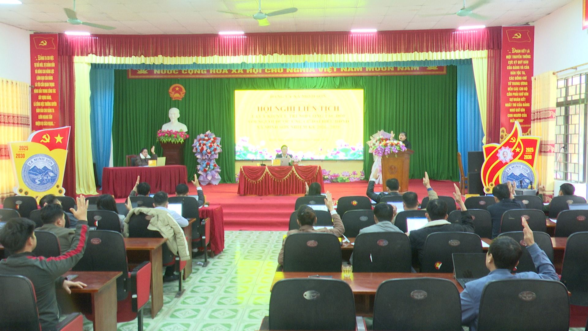 ĐẢNG ỦY XÃ MINH SƠN HỘI NGHỊ LIÊN TỊCH LẤY Ý KIẾN CỬ TRI NƠI CÔNG TÁC ĐỐI VỚI NGƯỜI ĐƯỢC ỨNG CỬ ĐẠI BIỂU HĐND XÃ NHIỆM KỲ 2026 – 2031