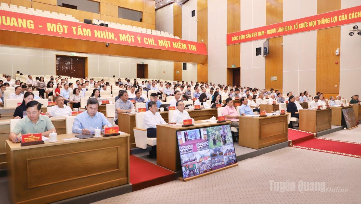 Hơn 15 nghìn cán bộ, đảng viên tỉnh Tuyên Quang nghiên cứu, học tập các nghị quyết, chỉ thị của Bộ Chính trị