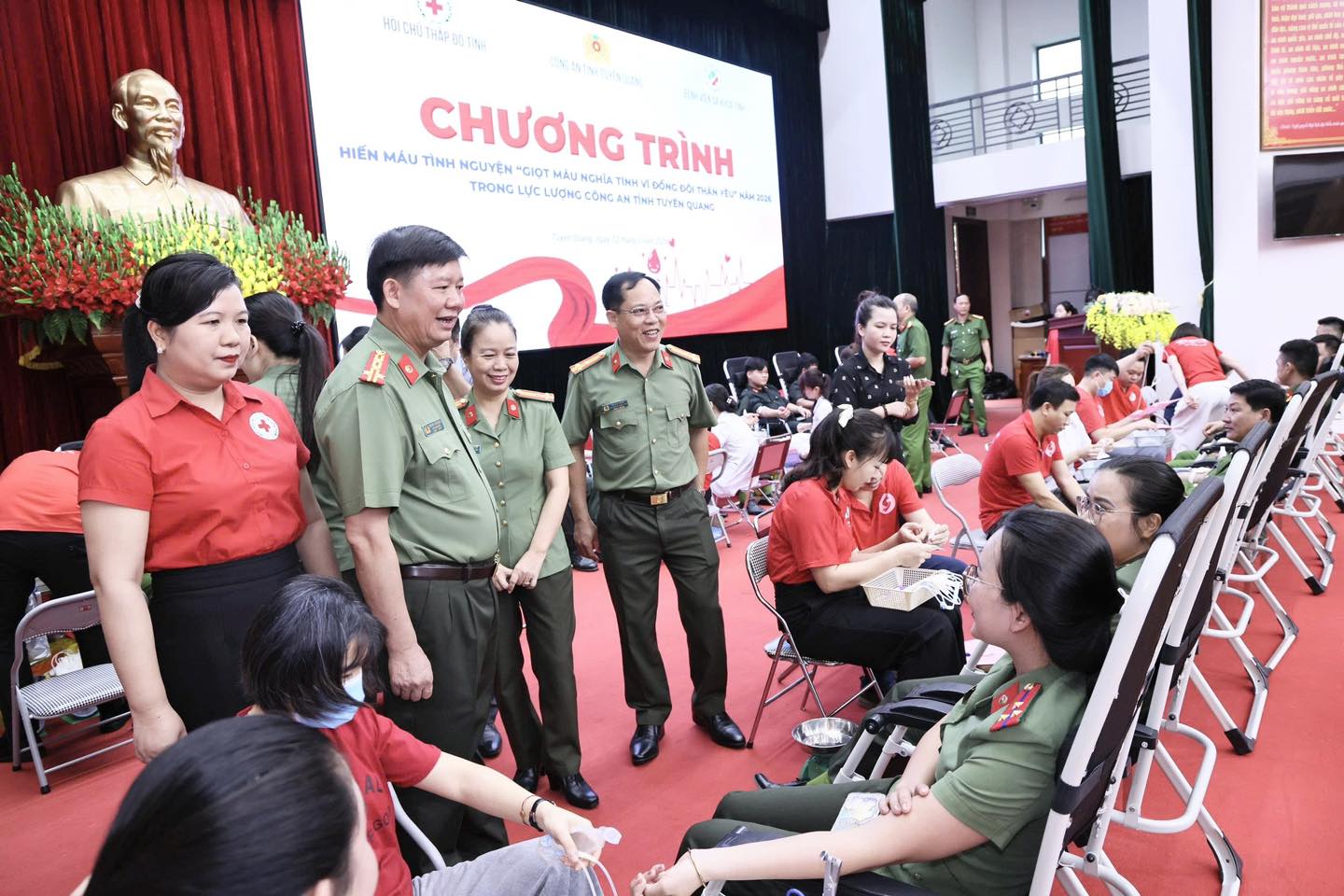 CÔNG AN TUYÊN QUANG: NHỮNG “GIỌT MÁU NGHĨA TÌNH VÌ ĐỒNG ĐỘI THÂN YÊU”
