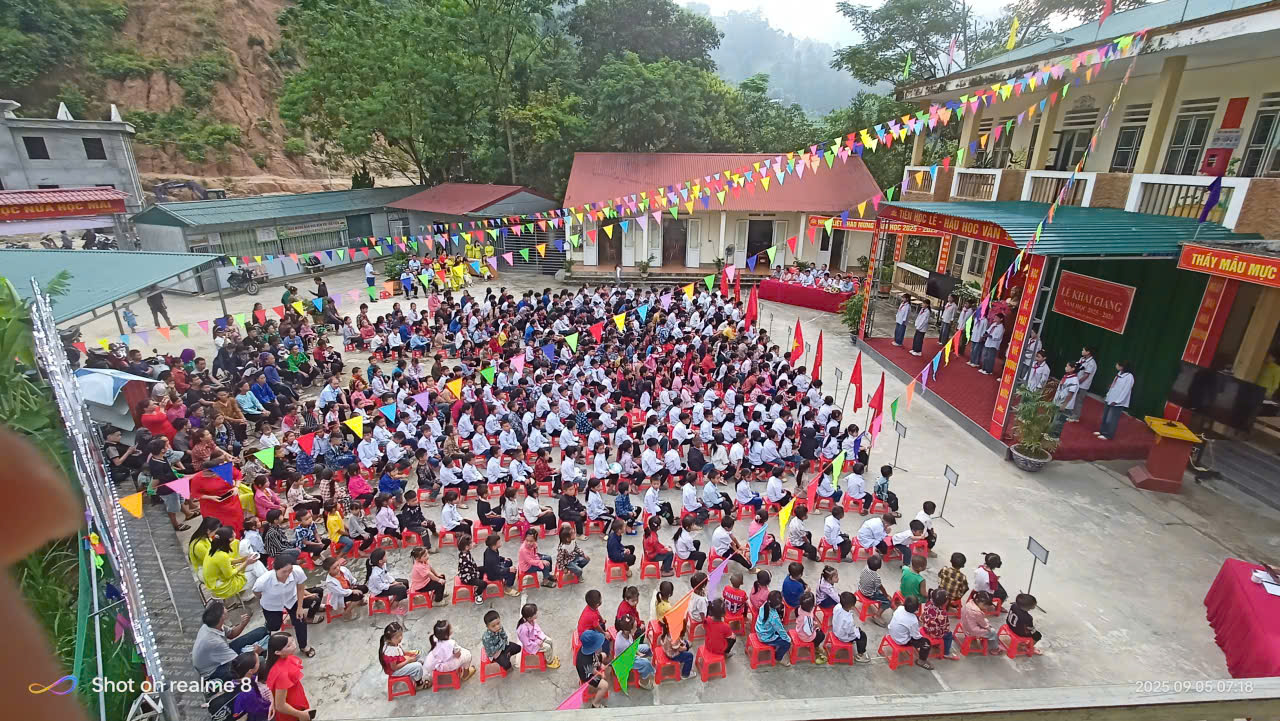 Các trường học trên địa bàn xã Tân Tiến tổ chức Lễ khai giảng năm học mới 